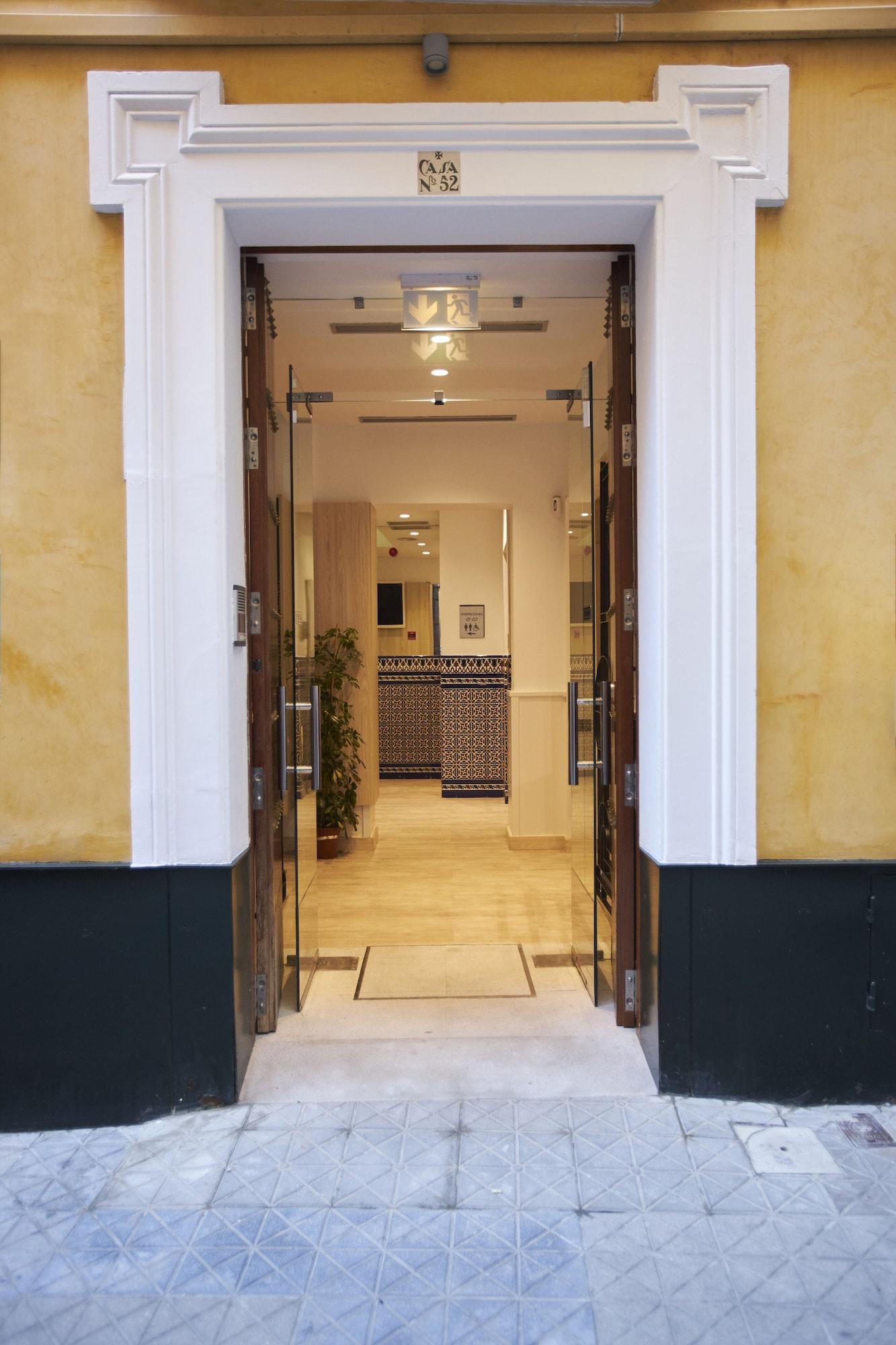 Vista Exterior U-Sense Sevilla Centro