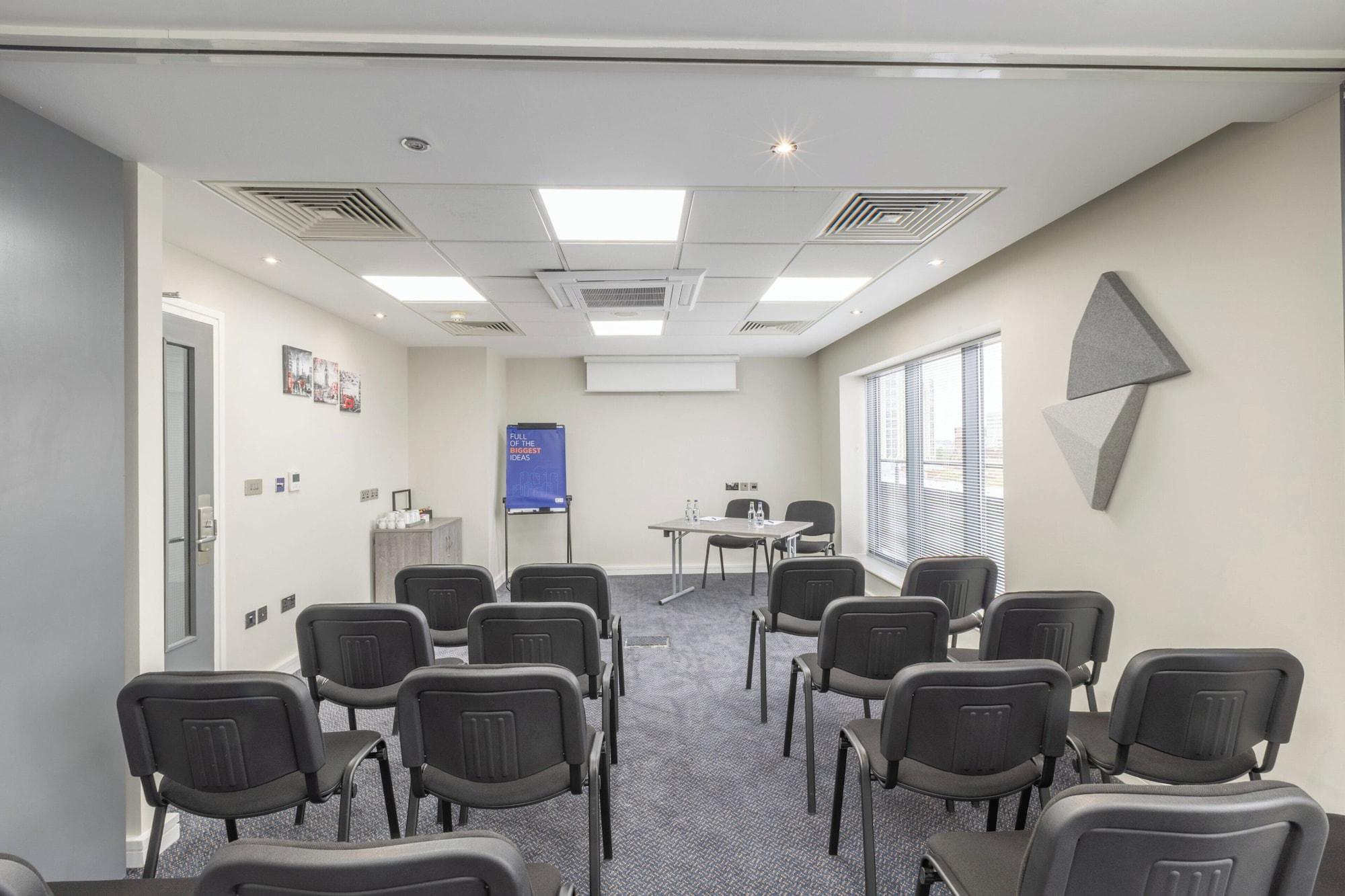 Sala de Reuniones Holiday Inn Express London - Croydon by IHG