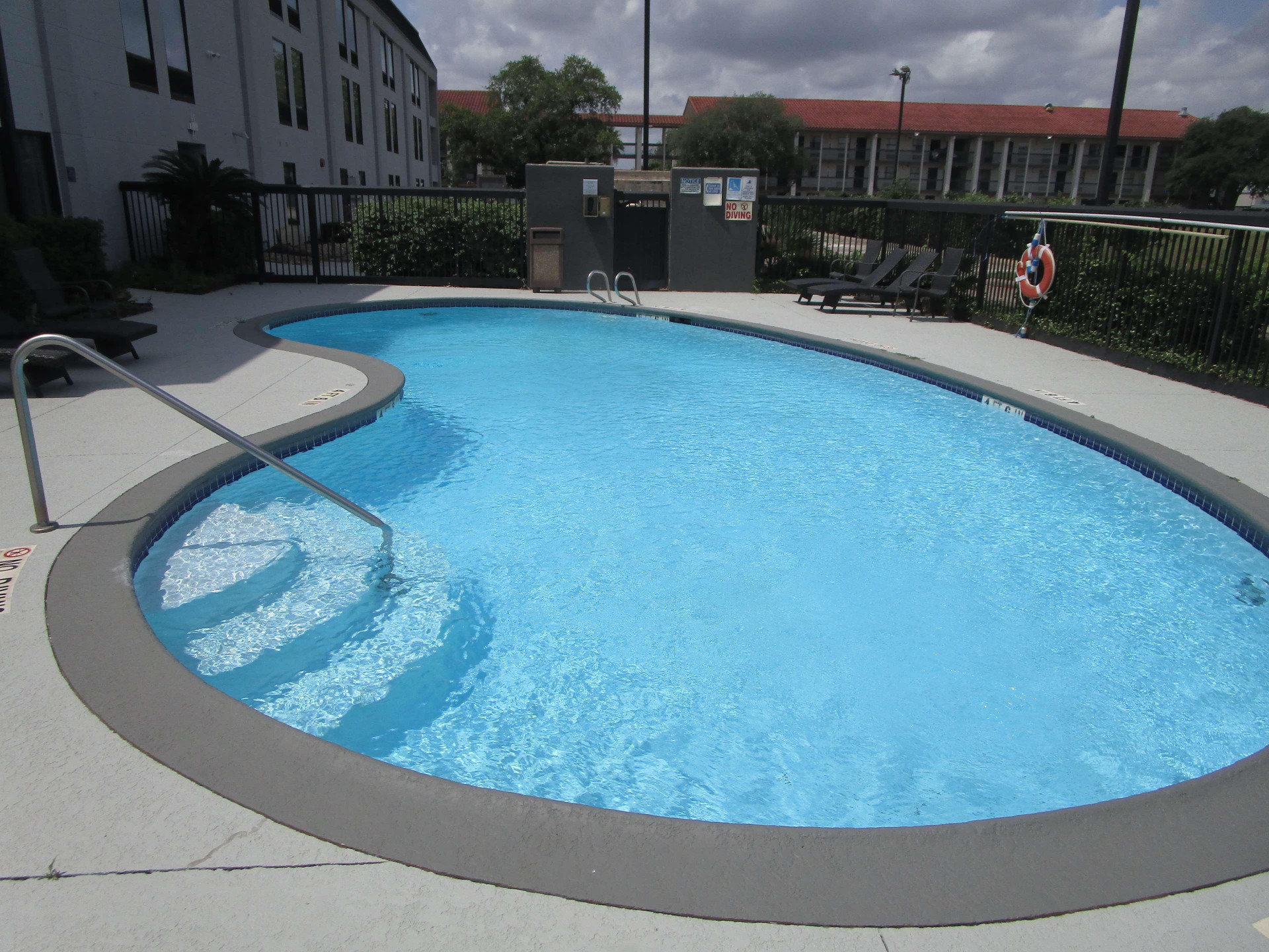 Vista Piscina Best Western Cy-Fair
