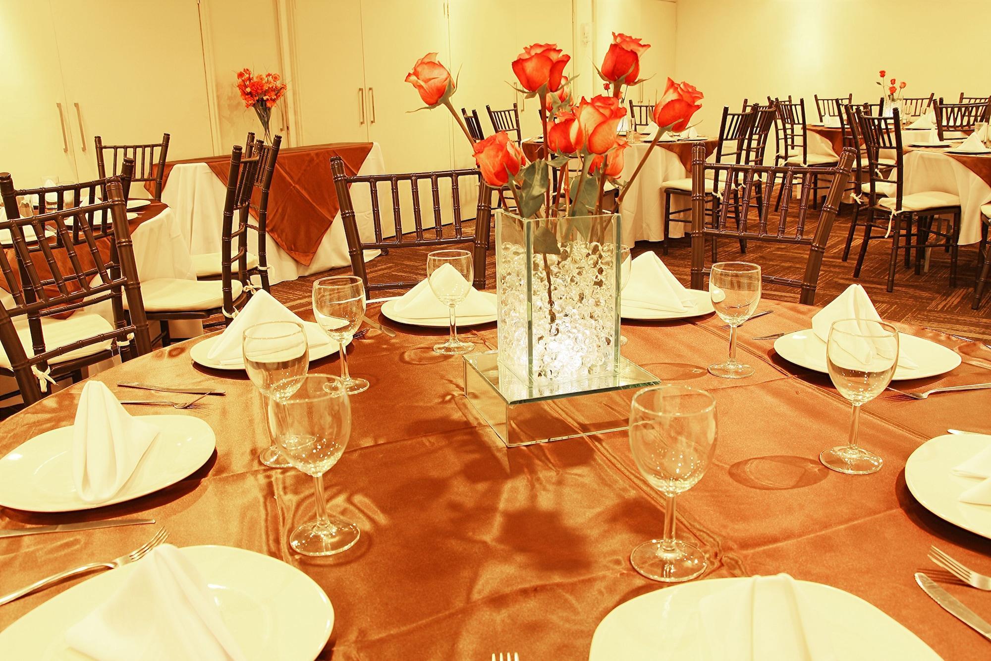 Instalaciones Recreativas Hotel Plaza de Oro