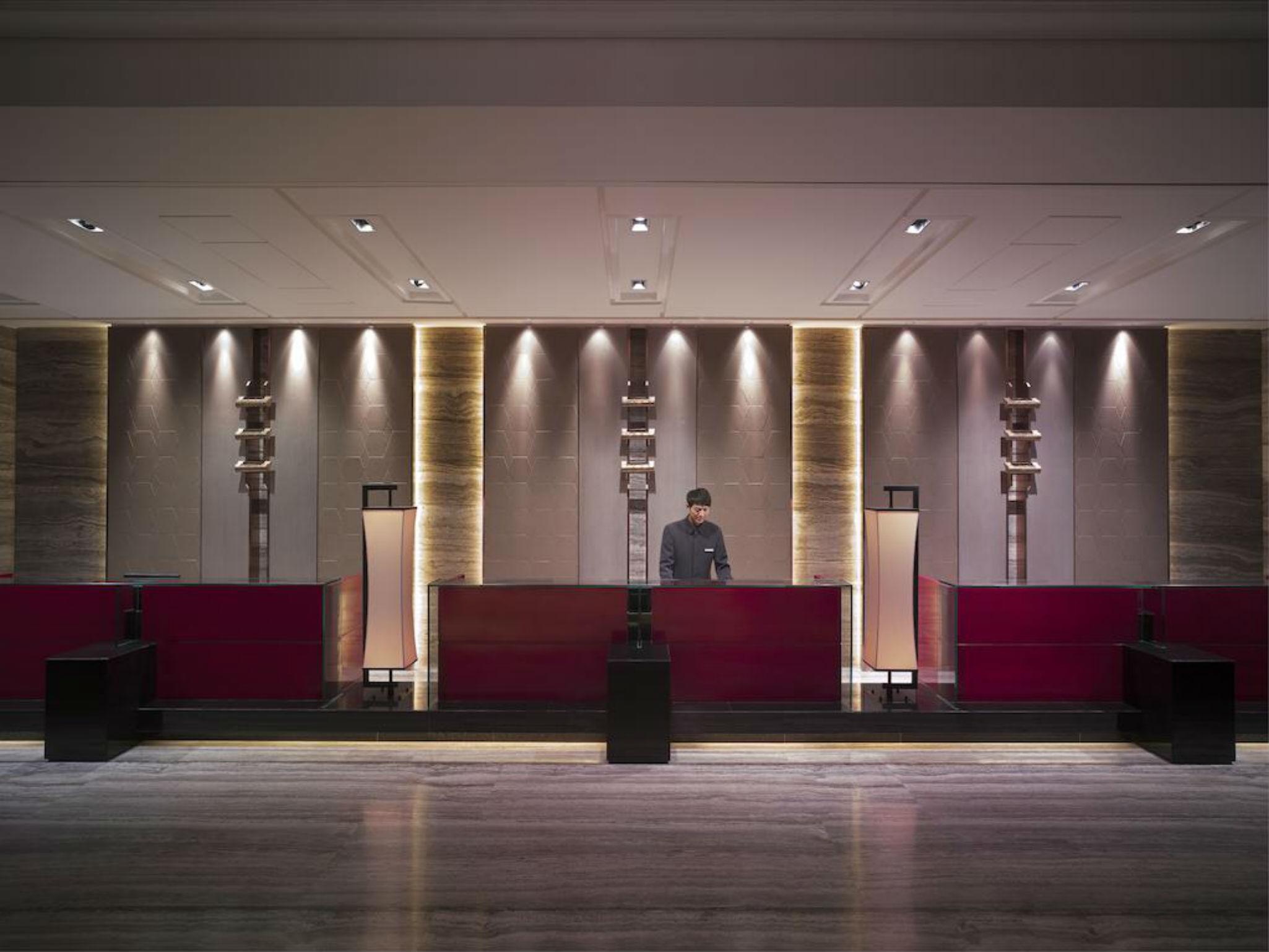 Vista Lobby New World Beijing Hotel