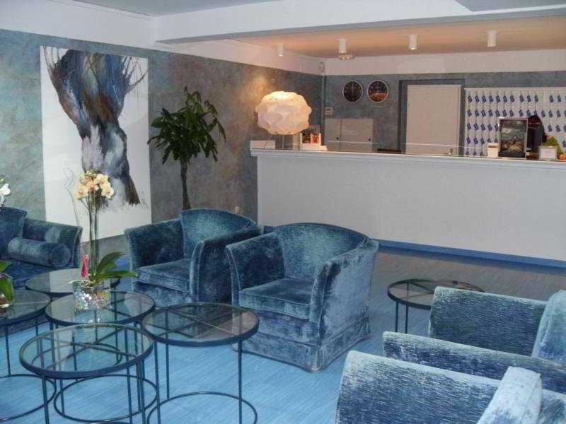 Vista Lobby AHC Caceres