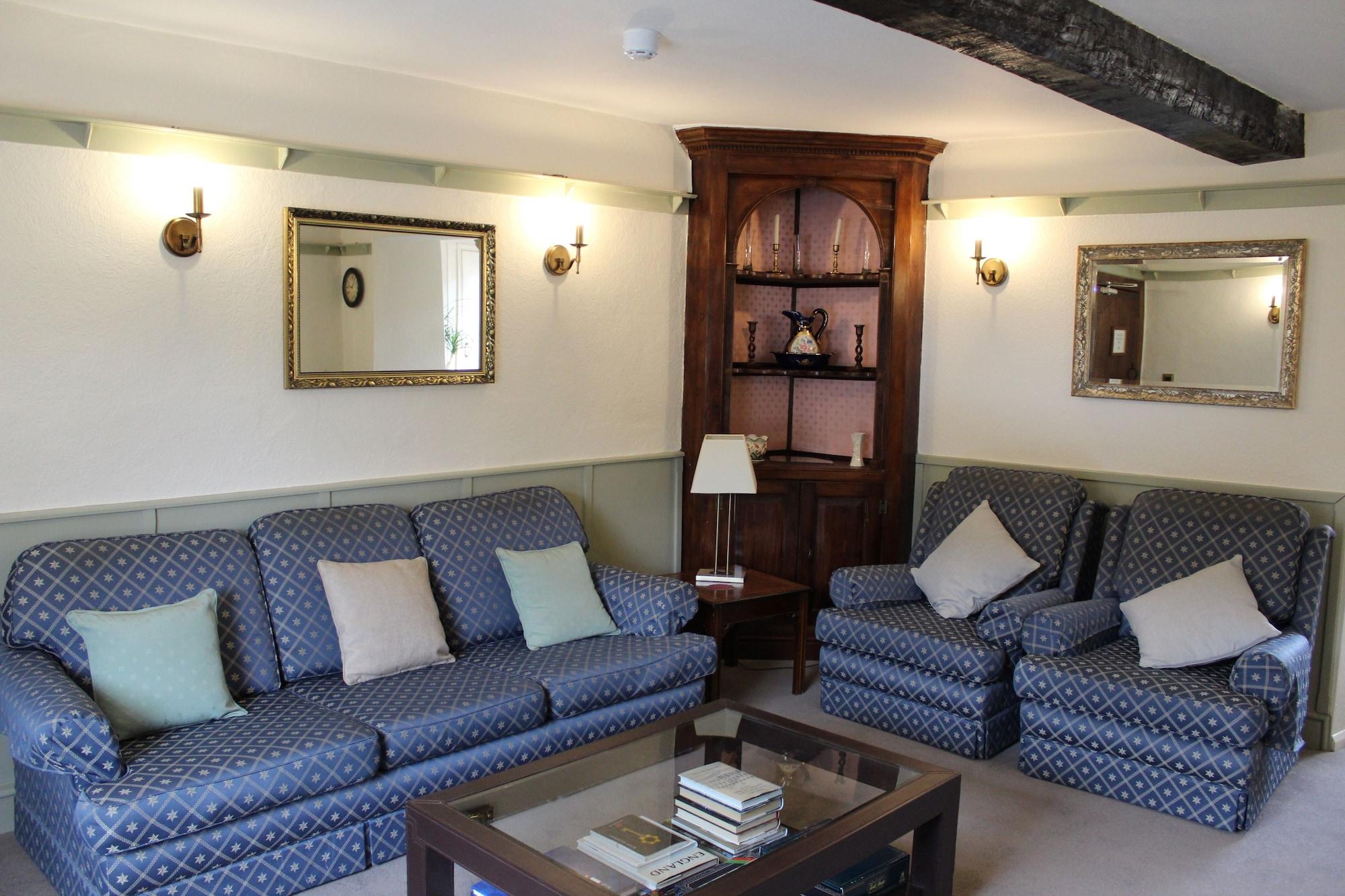 Vista Lobby The Poplars Moulton