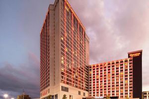 Alojamiento - Sheraton Greensboro at Four Seasons