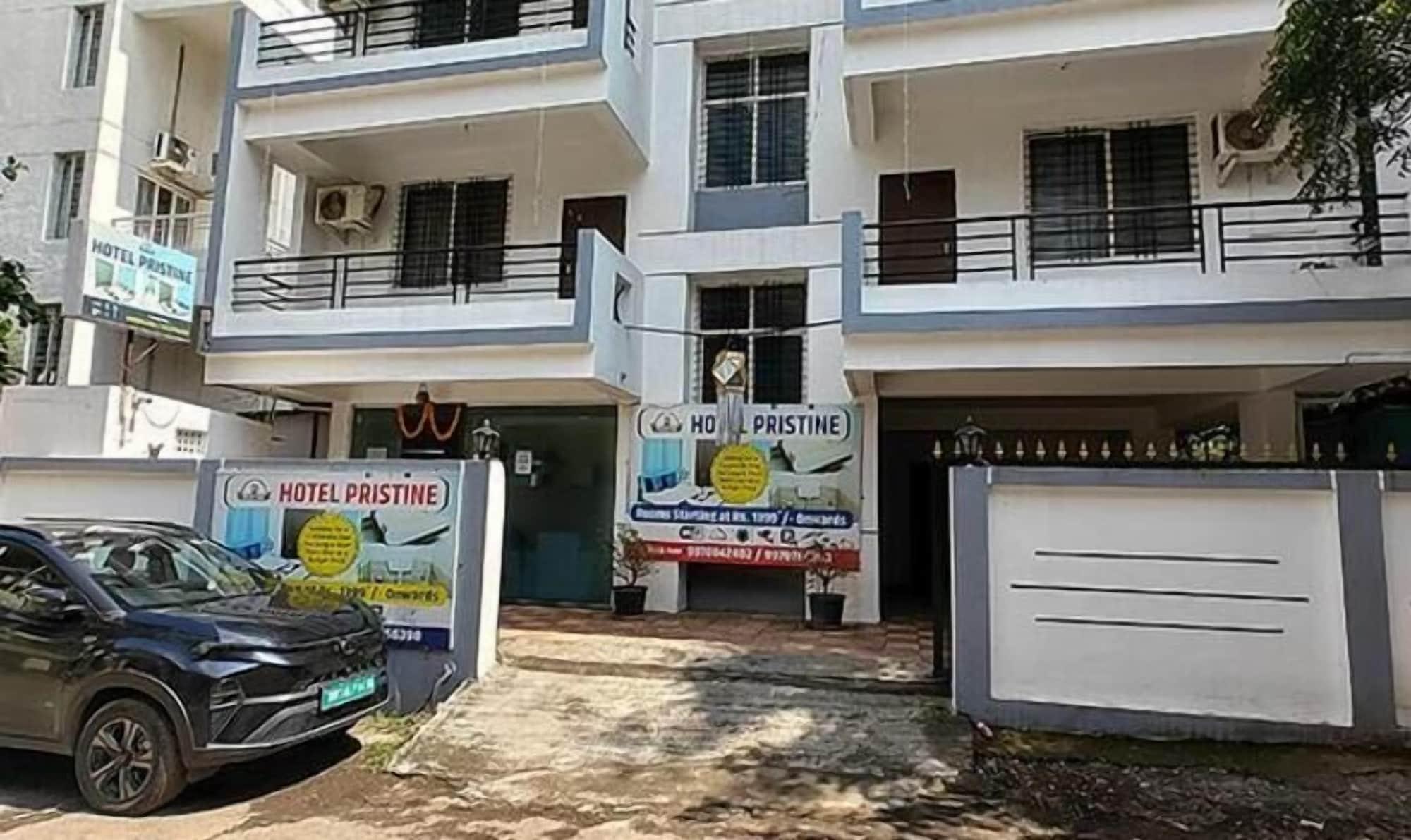 Vista Exterior Fabhotel Pristine