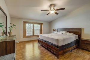 Alquiler Vacacional - Stunning WisconsinDellsHouse Surrounded by Nature Offering Modern Comfort Inside