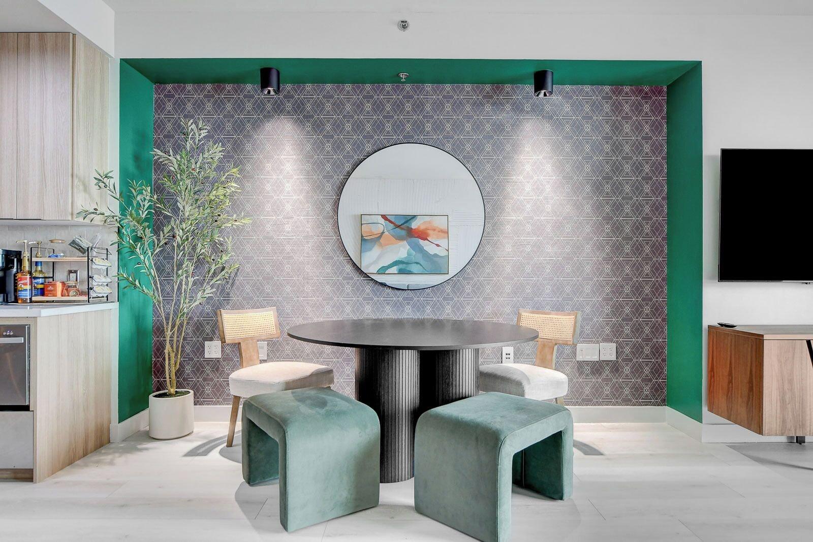 Restaurant Ava's Suite 37th FLR PALMS PLACE