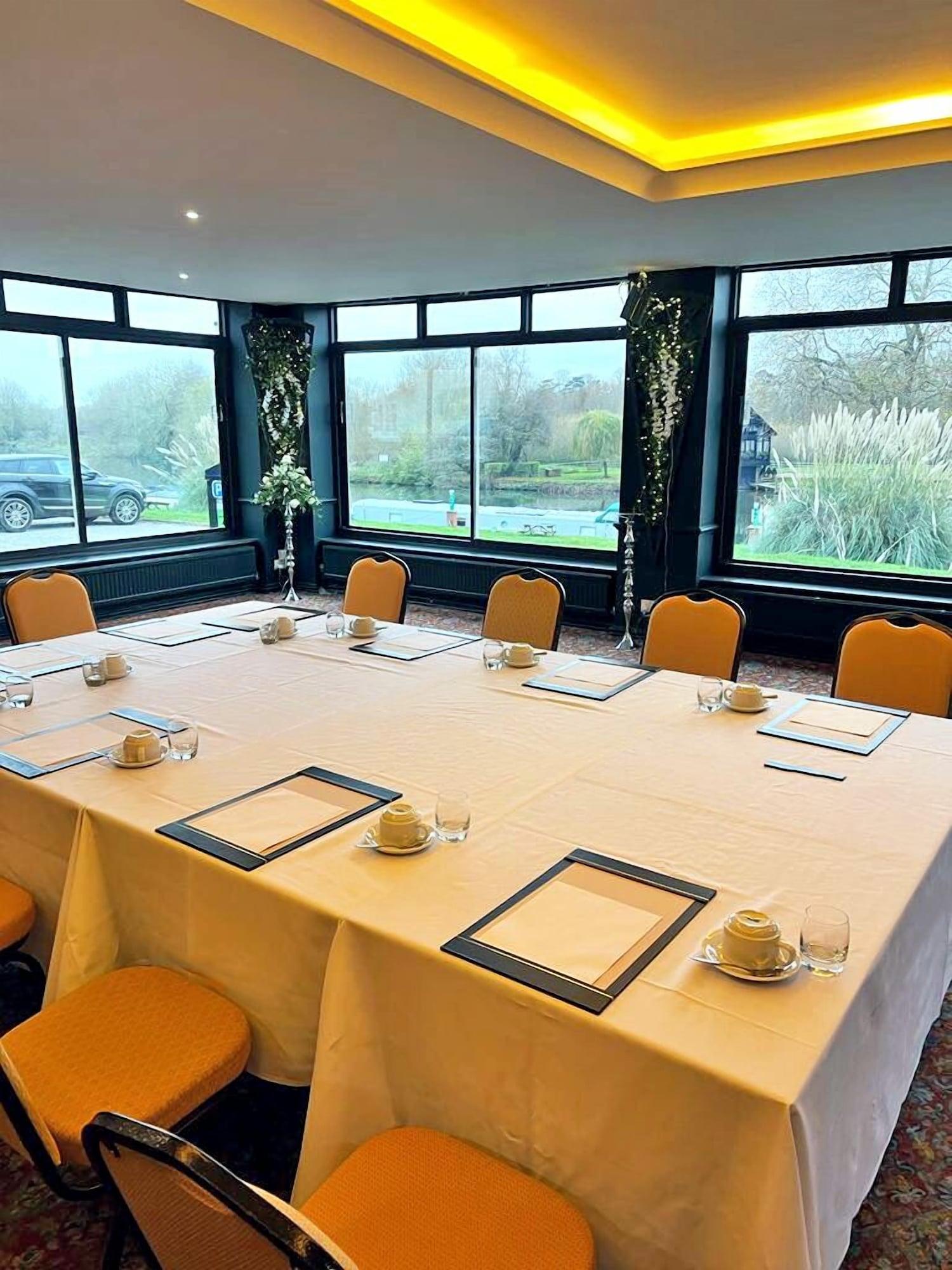 Sala de Reuniones Shillingford Bridge Hotel