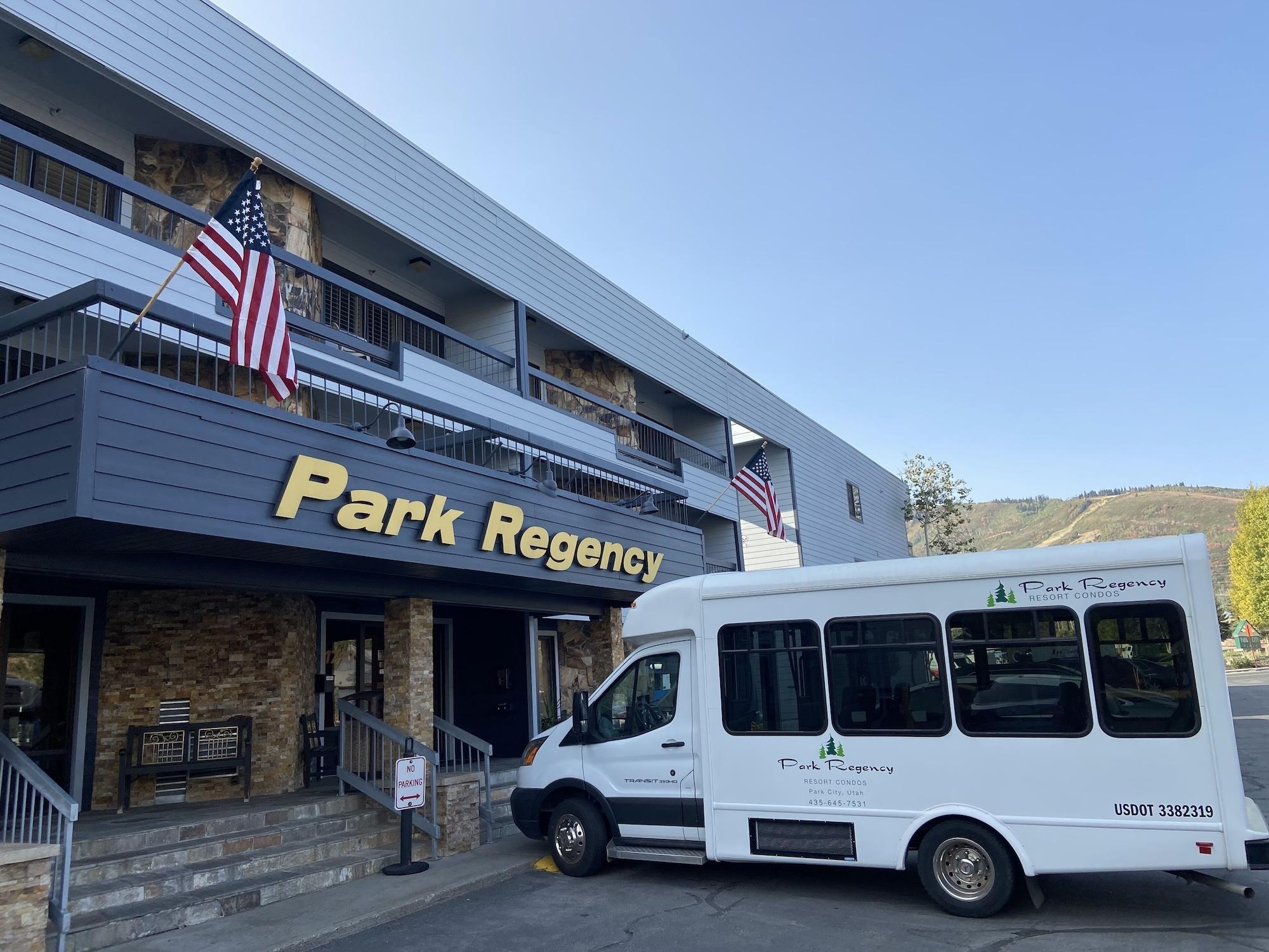Vista Exterior Park Regency Resort