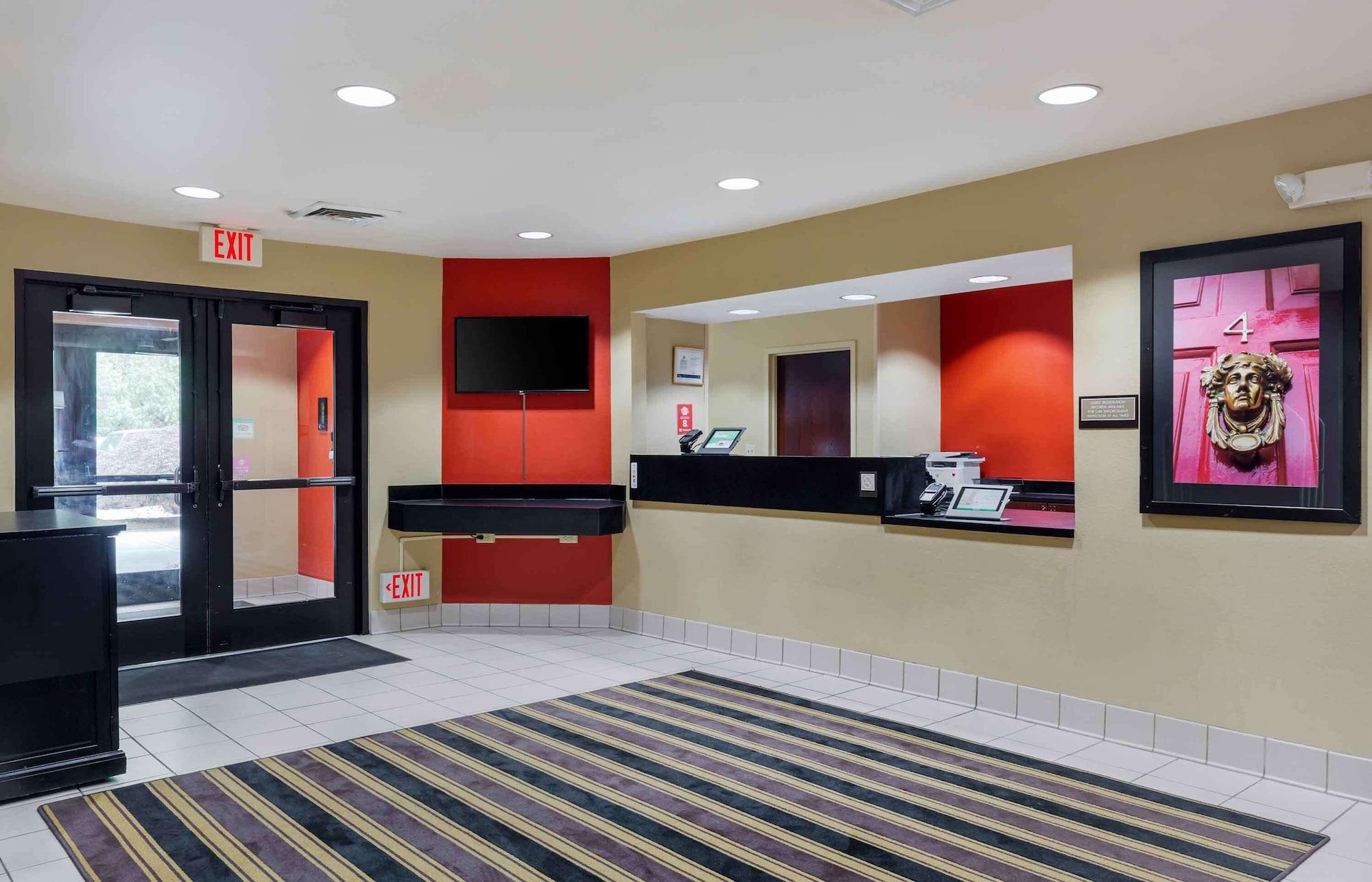 Vista Lobby Extended Stay America Suites Providence  West Warwick