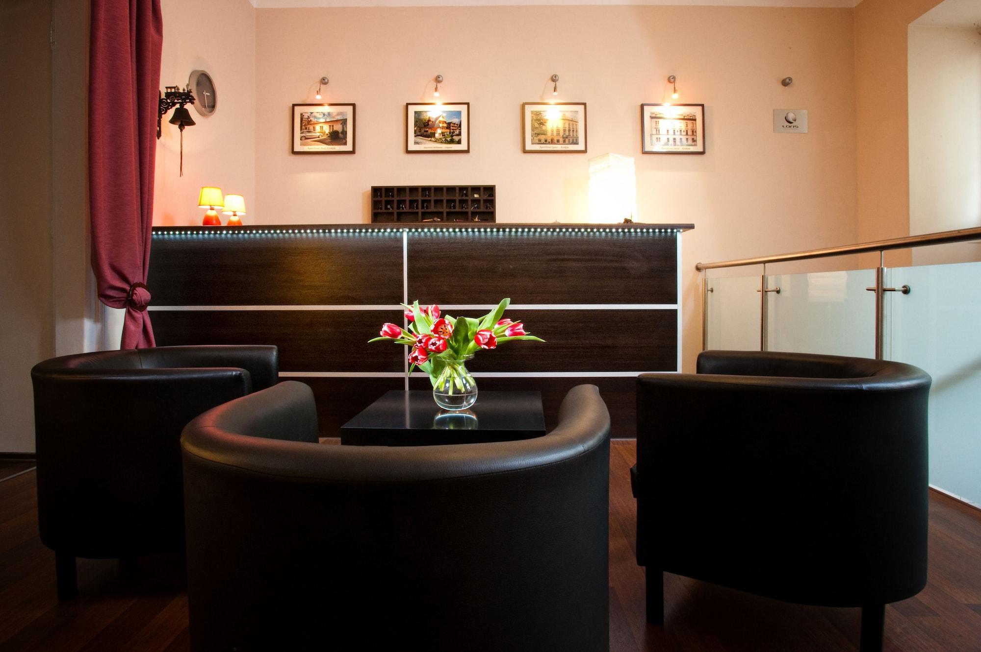 Vista Lobby Station Aparthotel