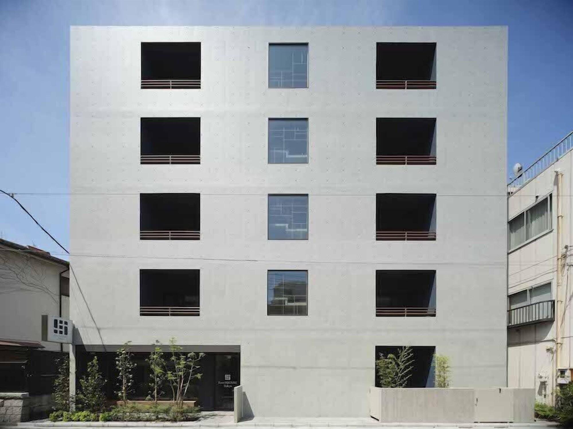 Varios East SQUARE Tokyo