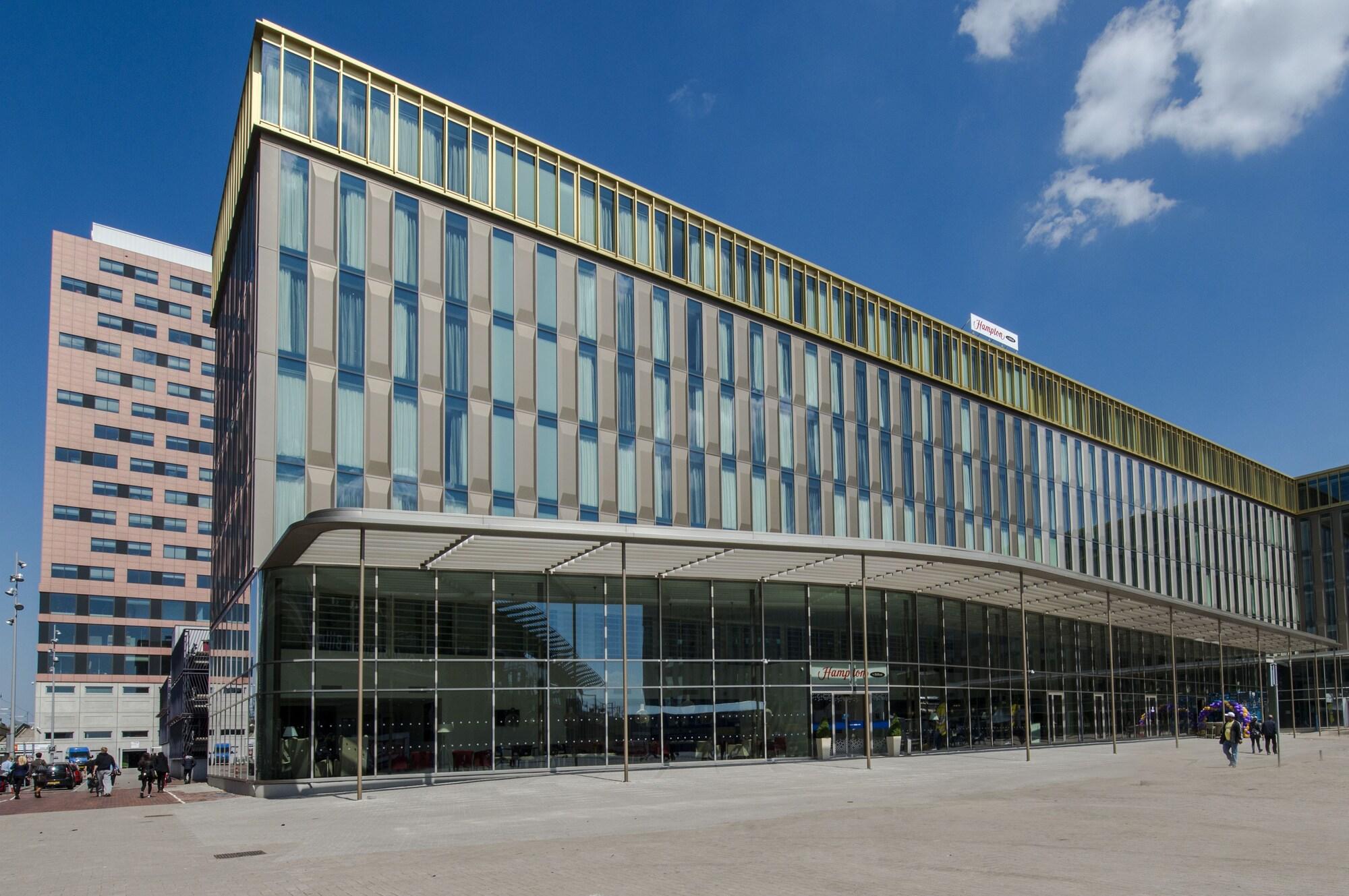 Vista Exterior Hampton by Hilton Amsterdam / Arena Boulevard