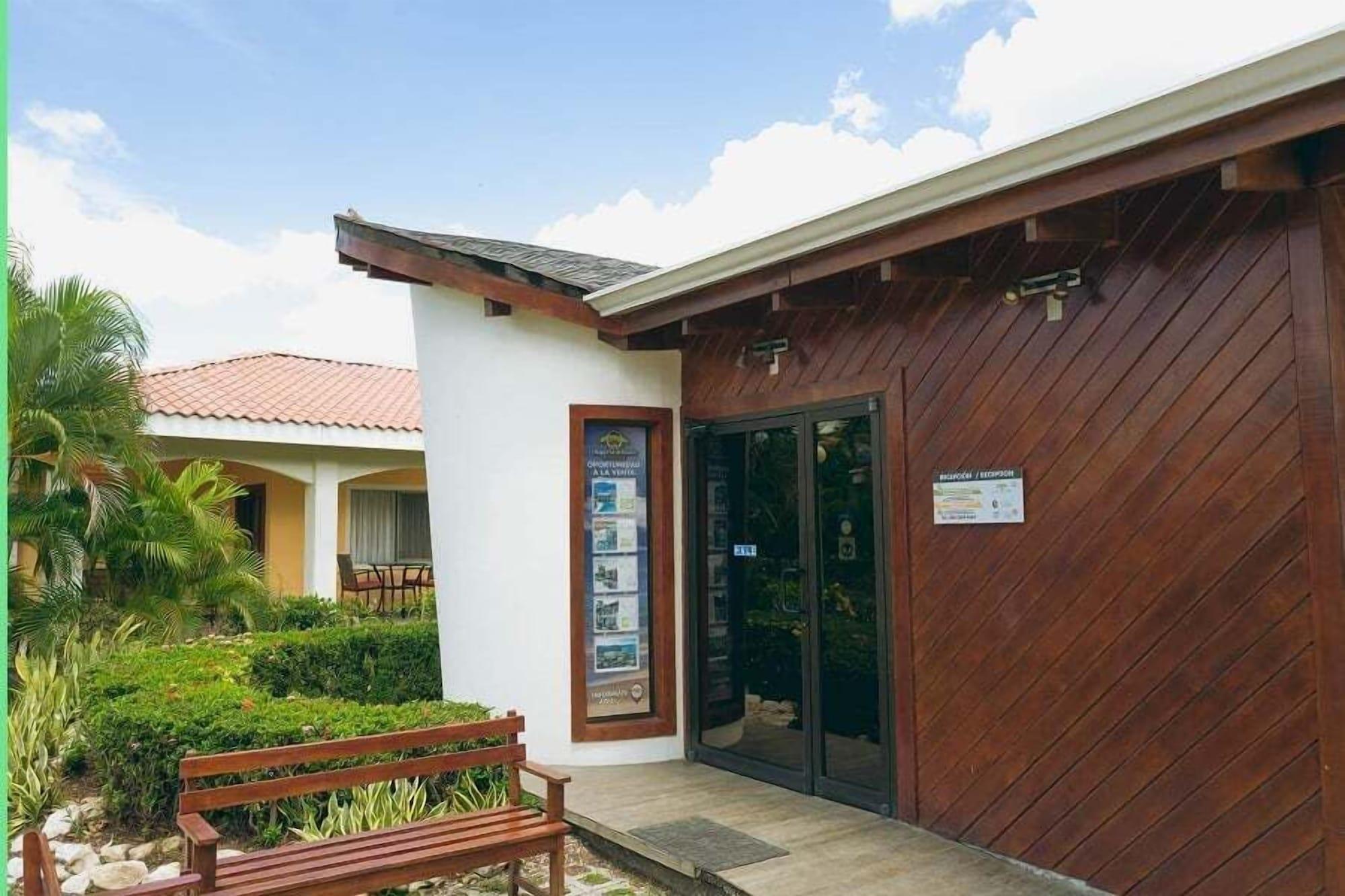 Vista Lobby SueÃ±o al Mar Residence & Hotel