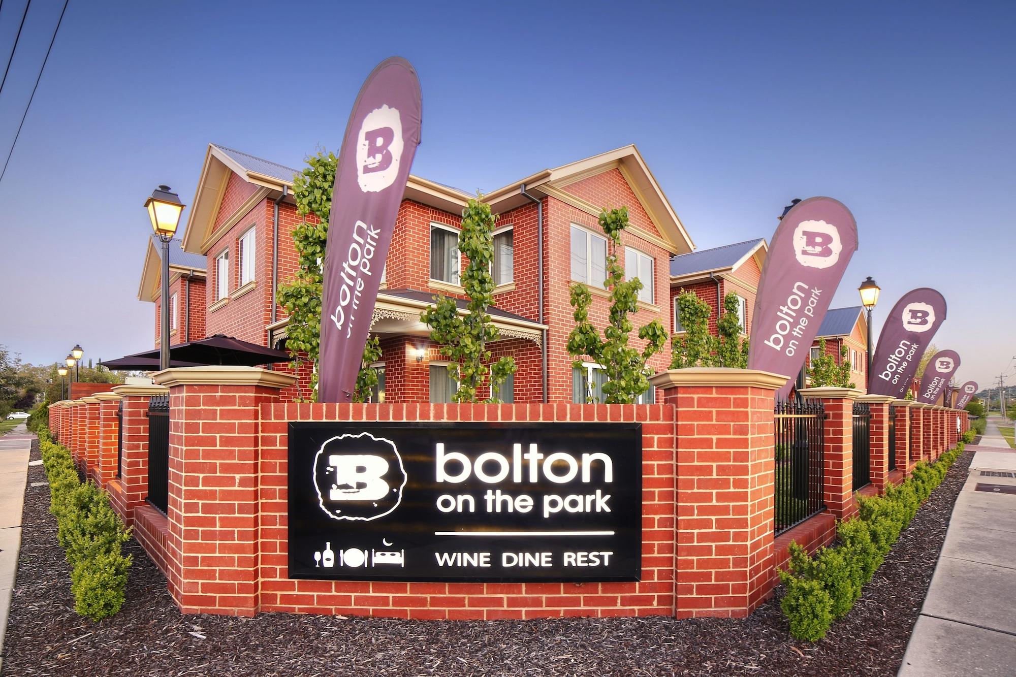 Vista Exterior Best Western Plus Bolton on the Park