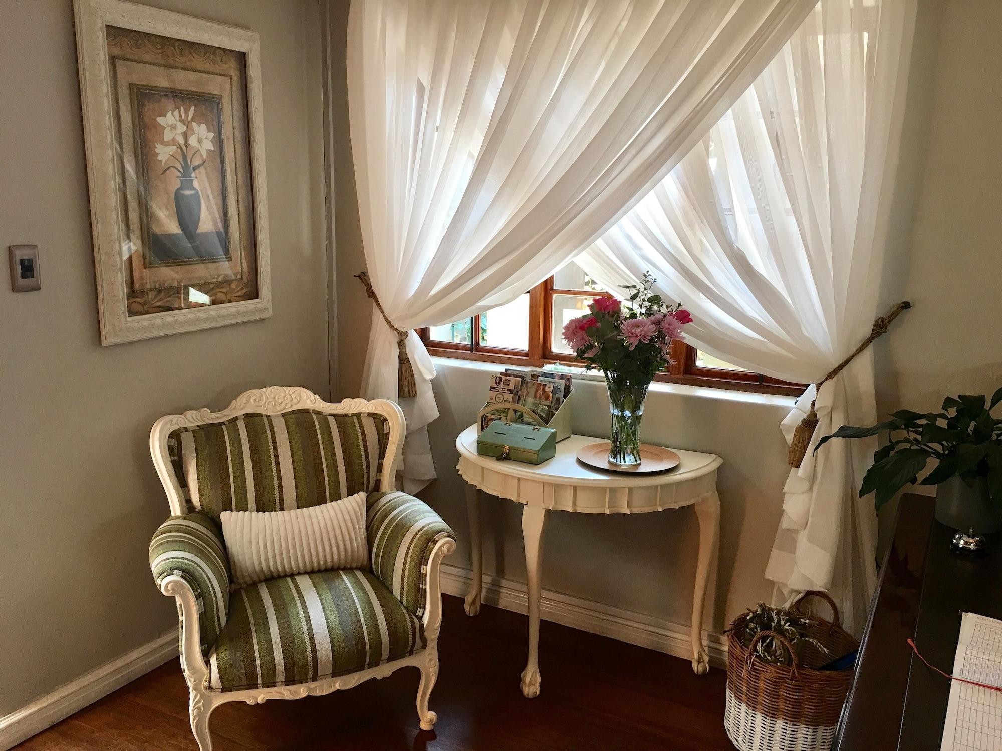 Vista Lobby Dunvegan Execu Lodge