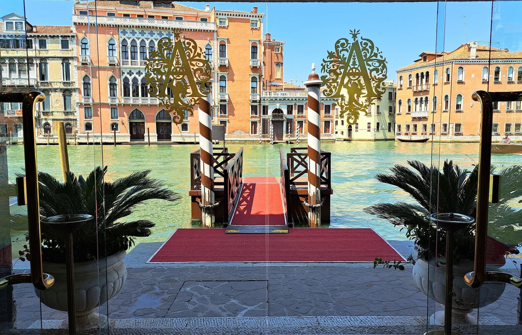 Vista Exterior Sina Palazzo Sant'Angelo