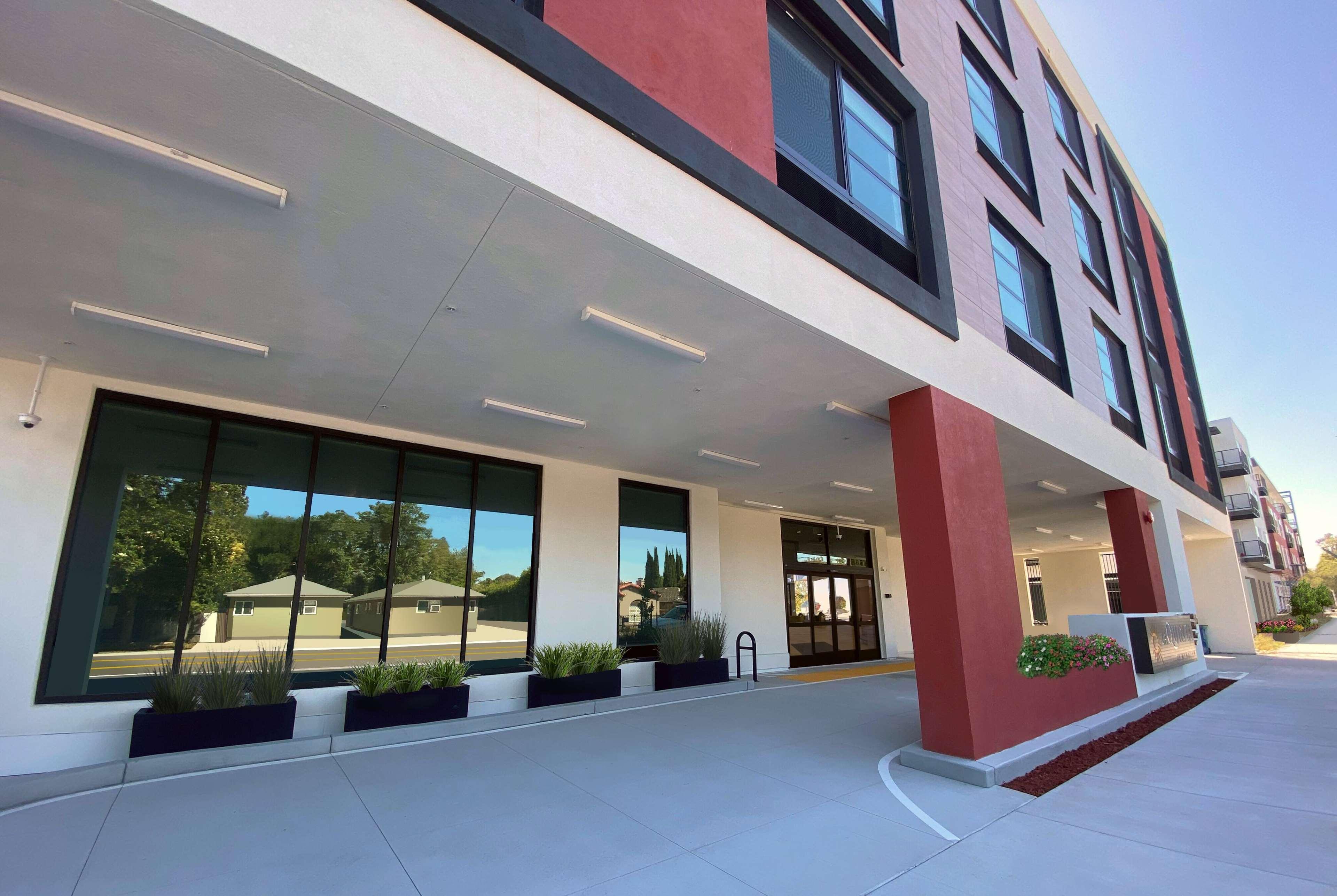 Vista Exterior La Quinta Inn & Suites by Wyndham San Jose Airport-Downtown