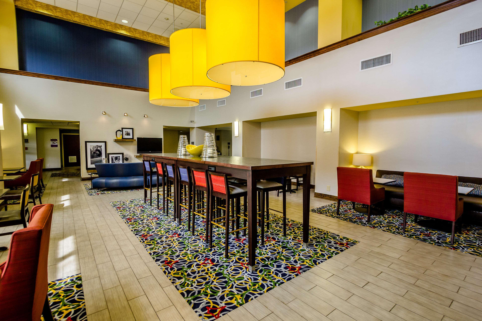 Vista Lobby Hampton Inn & Suites Natchez