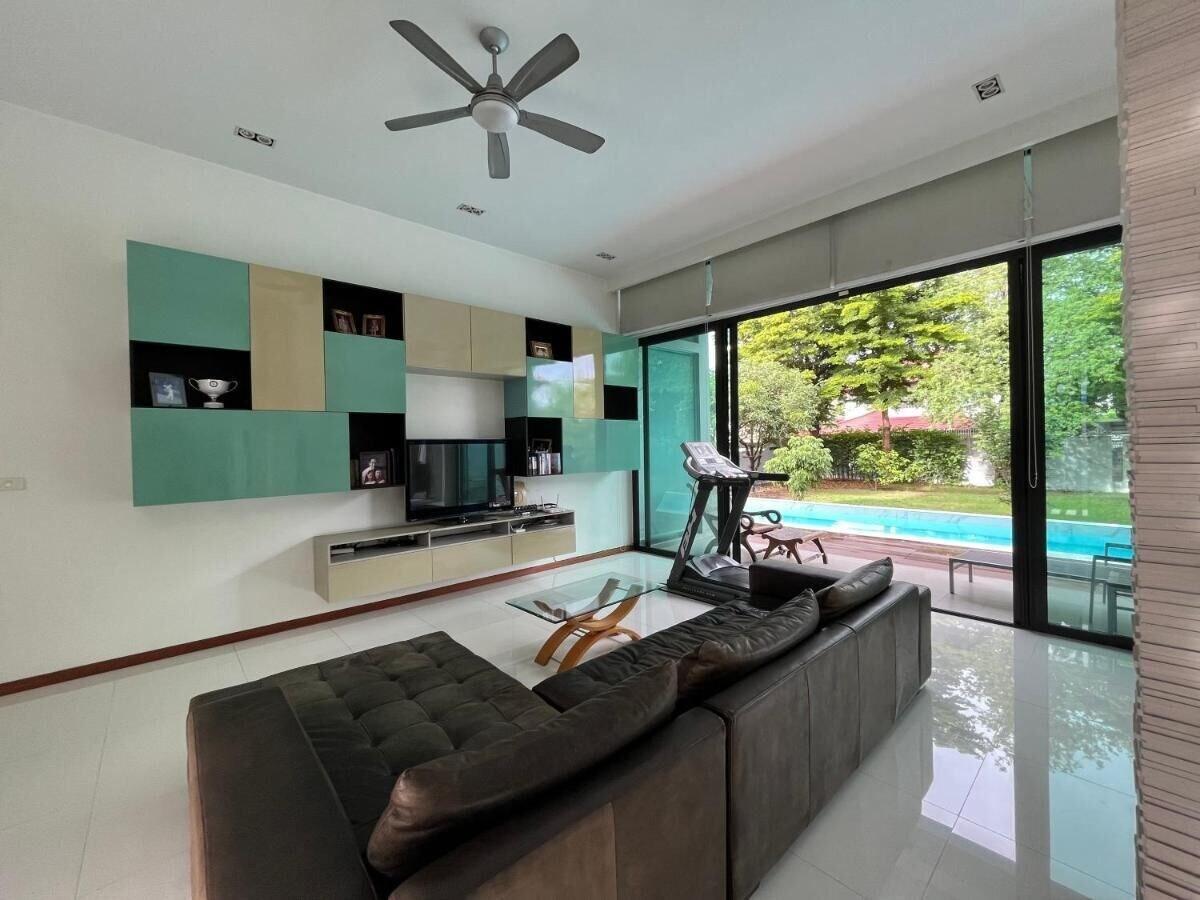 Vista Lobby AP House