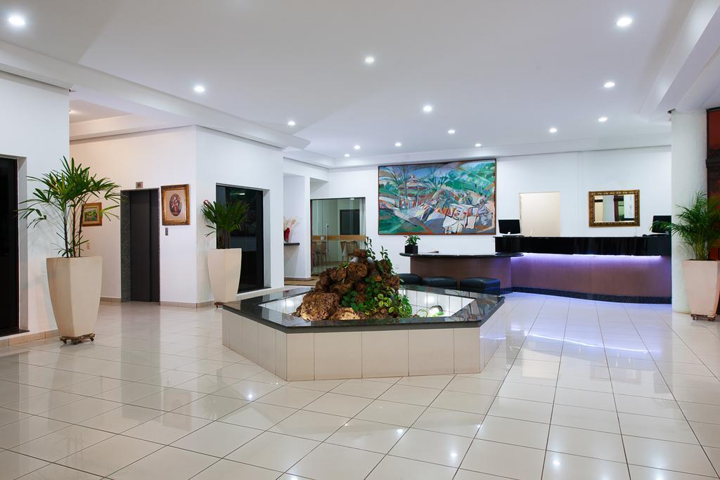 Vista Exterior Carlton Plaza Hotel Uberlândia