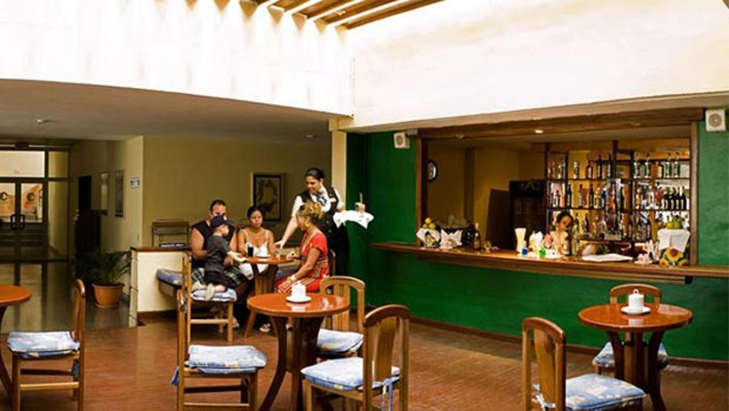 Bar/Salón Hotel Atlantico