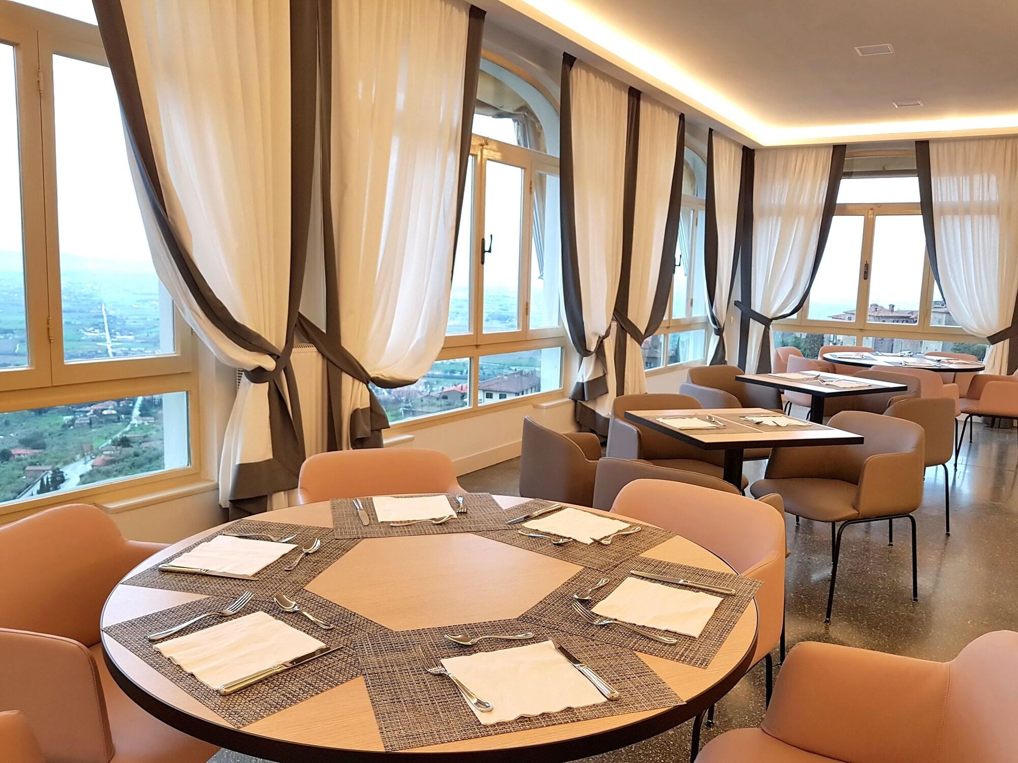 Bar/Salón Hotel San Luca