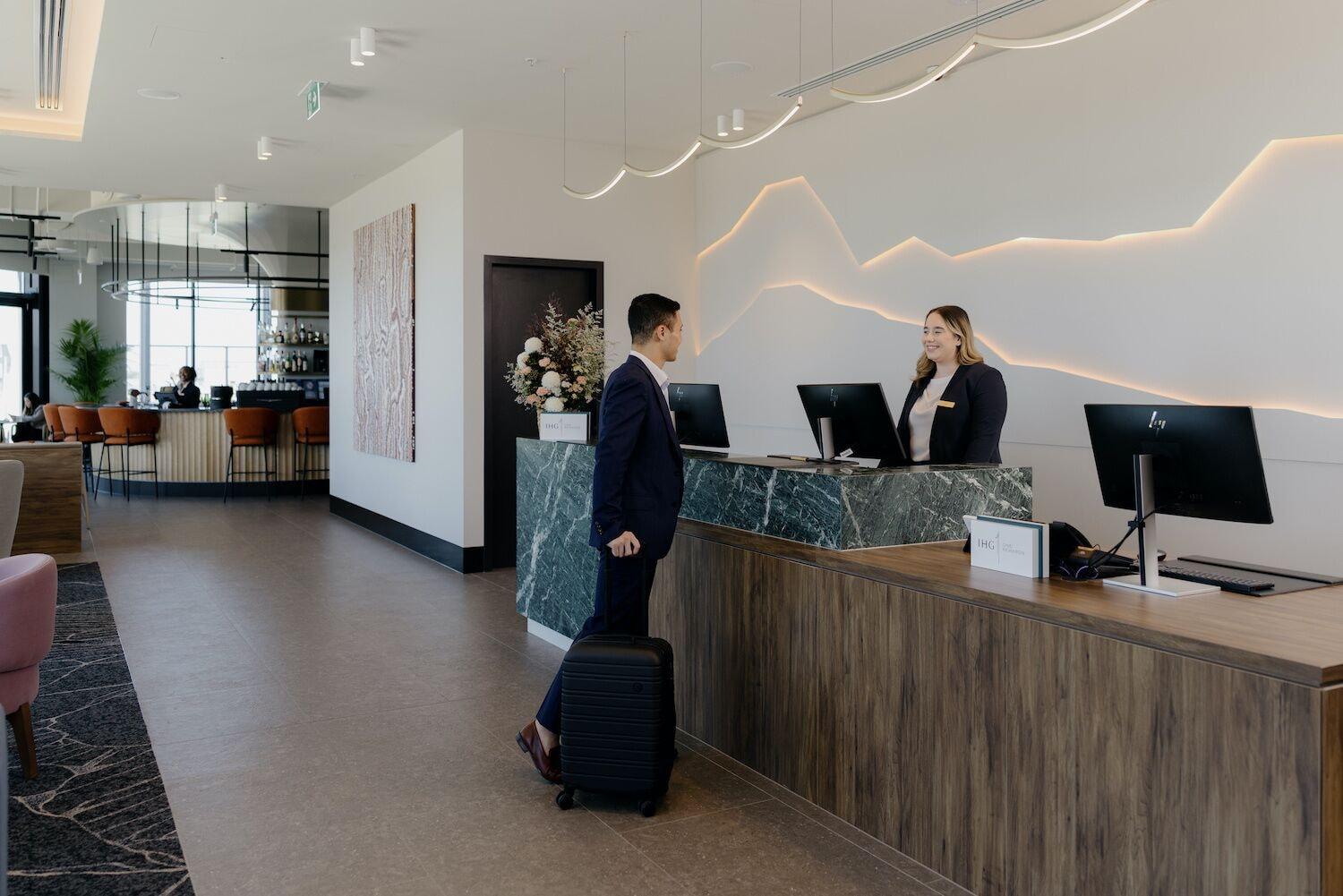 Vista Lobby Crowne Plaza Adelaide Mawson Lakes by IHG