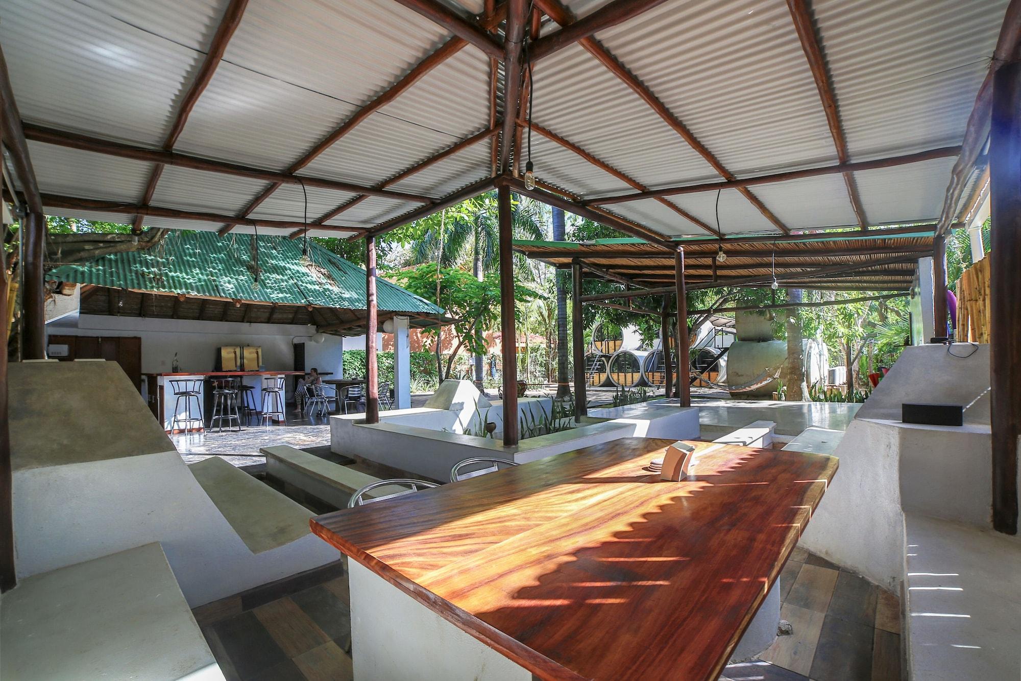 Restaurant Pipe House Playa Grande