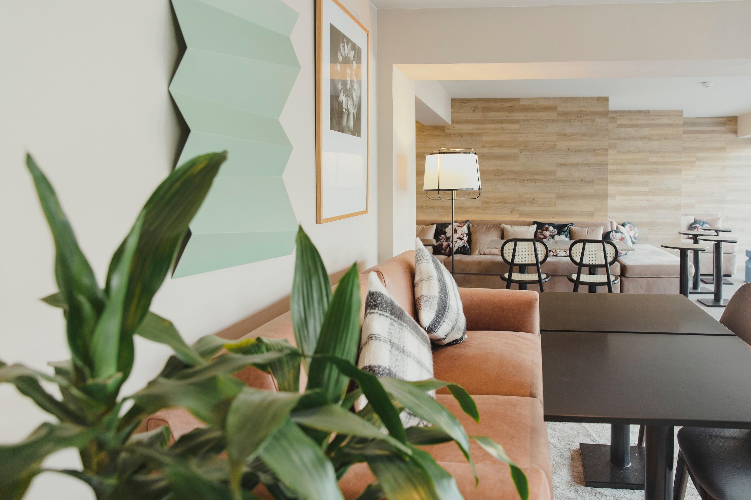 Vista Lobby 260 Apartments