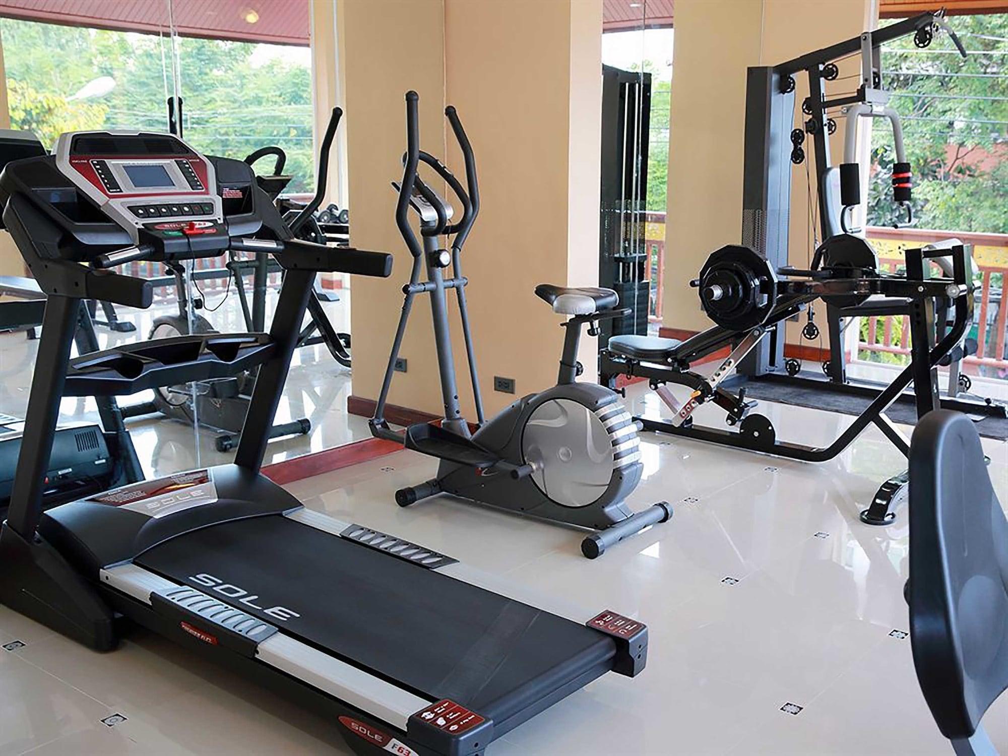 Gimnasio At Chiang Mai Hotel
