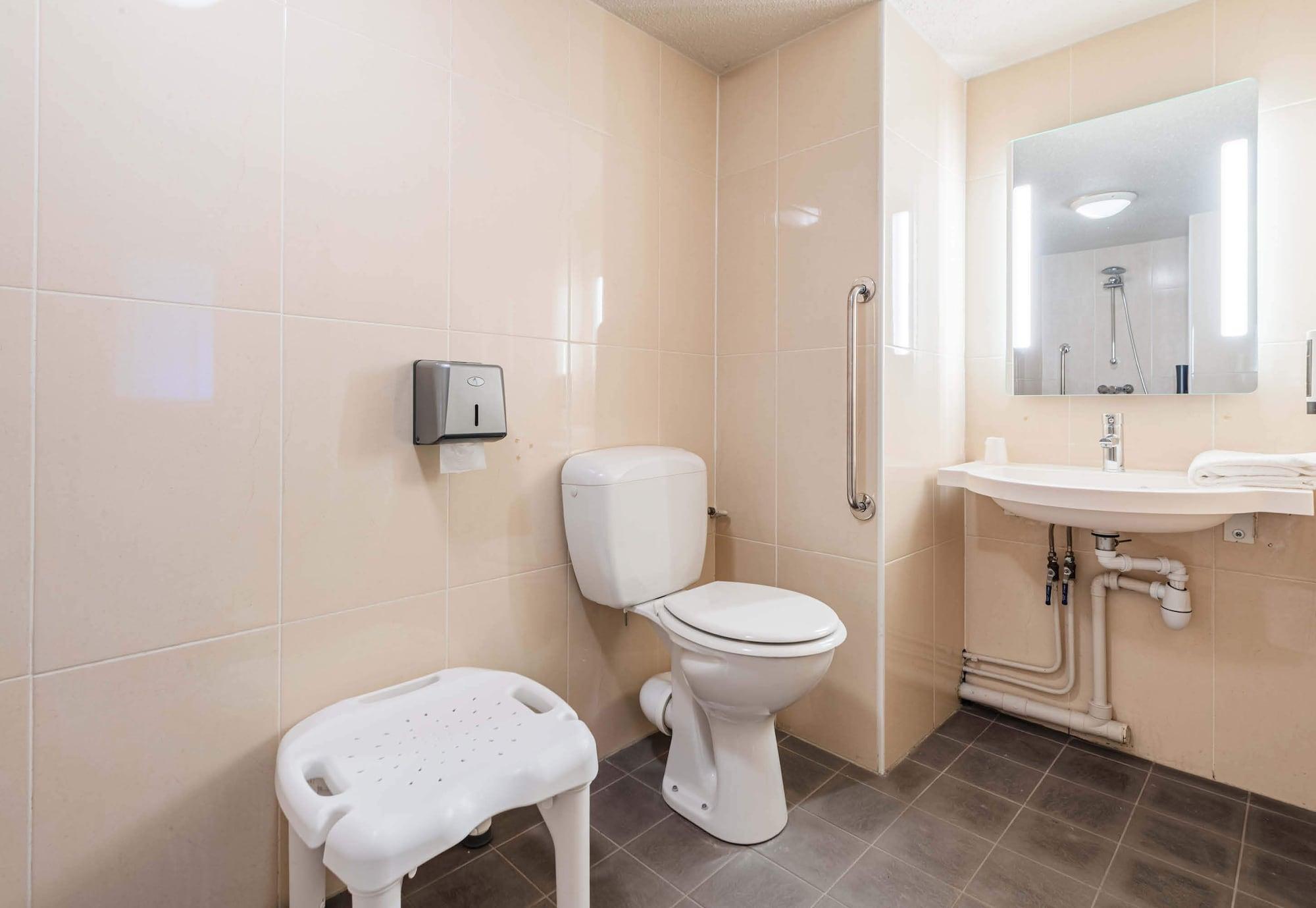 Equipamiento de Habitación B&B HOTEL Strasbourg Sud Geispolsheim