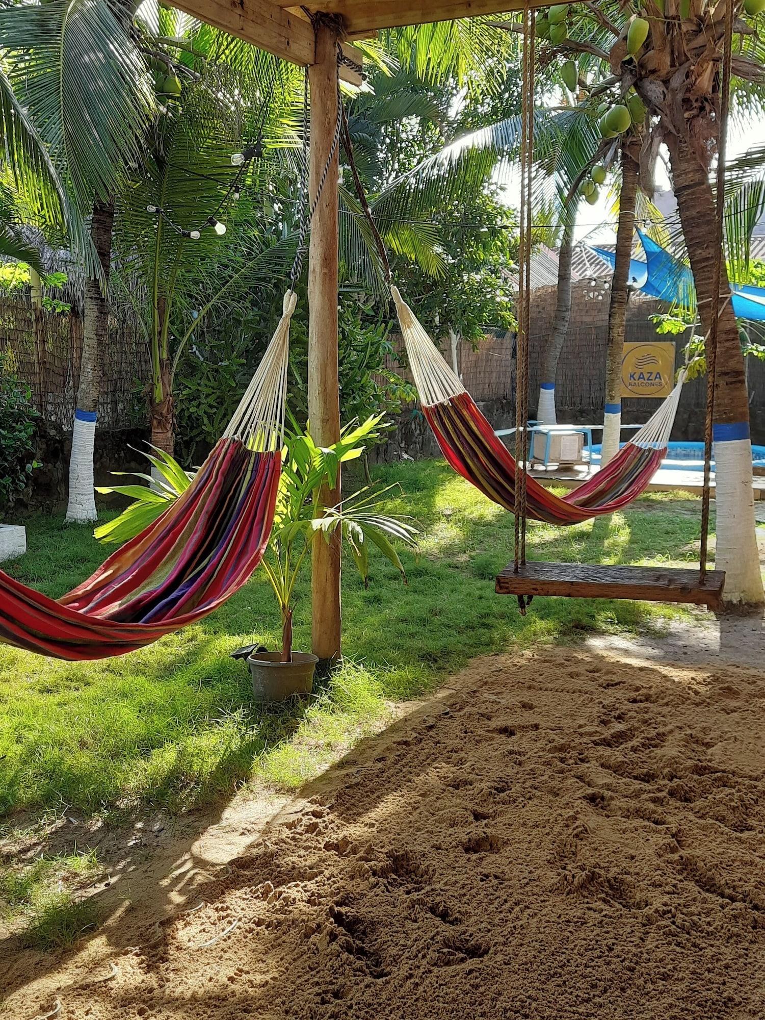 Vista Exterior KAZA Balcones