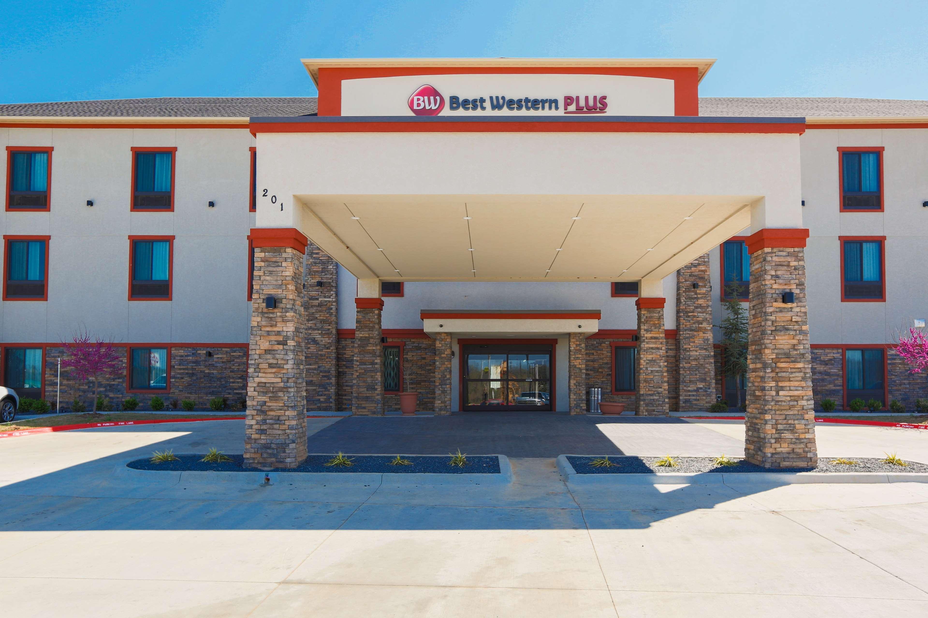 Vista Exterior Best Western Plus Wewoka Inn & Suites