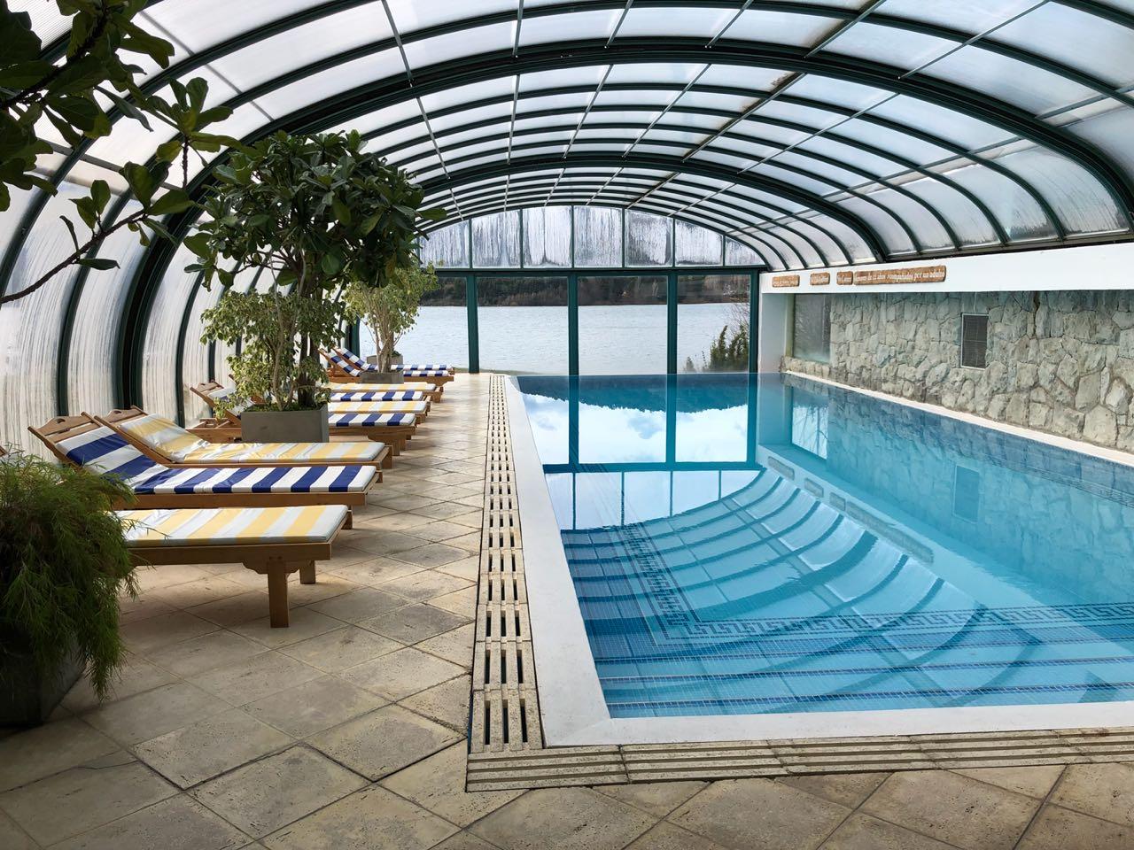 Vista Piscina Puerto Pireo