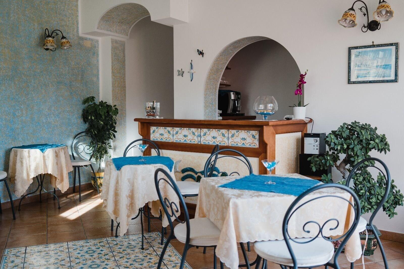 Bar/Salón Farfalle E Gabbiani