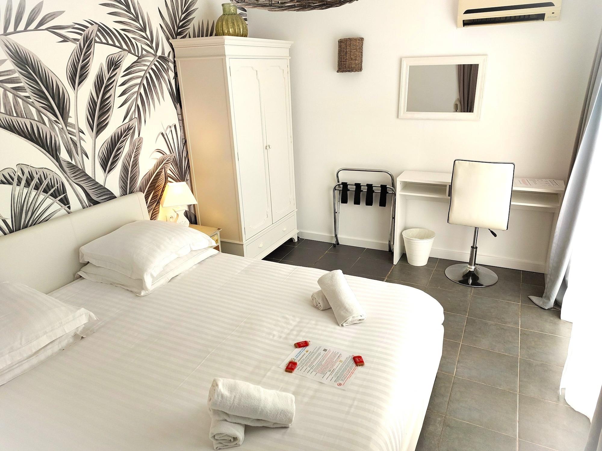 Habitación Hotel Les Jardins de Bormes, sauna & jacuzzi