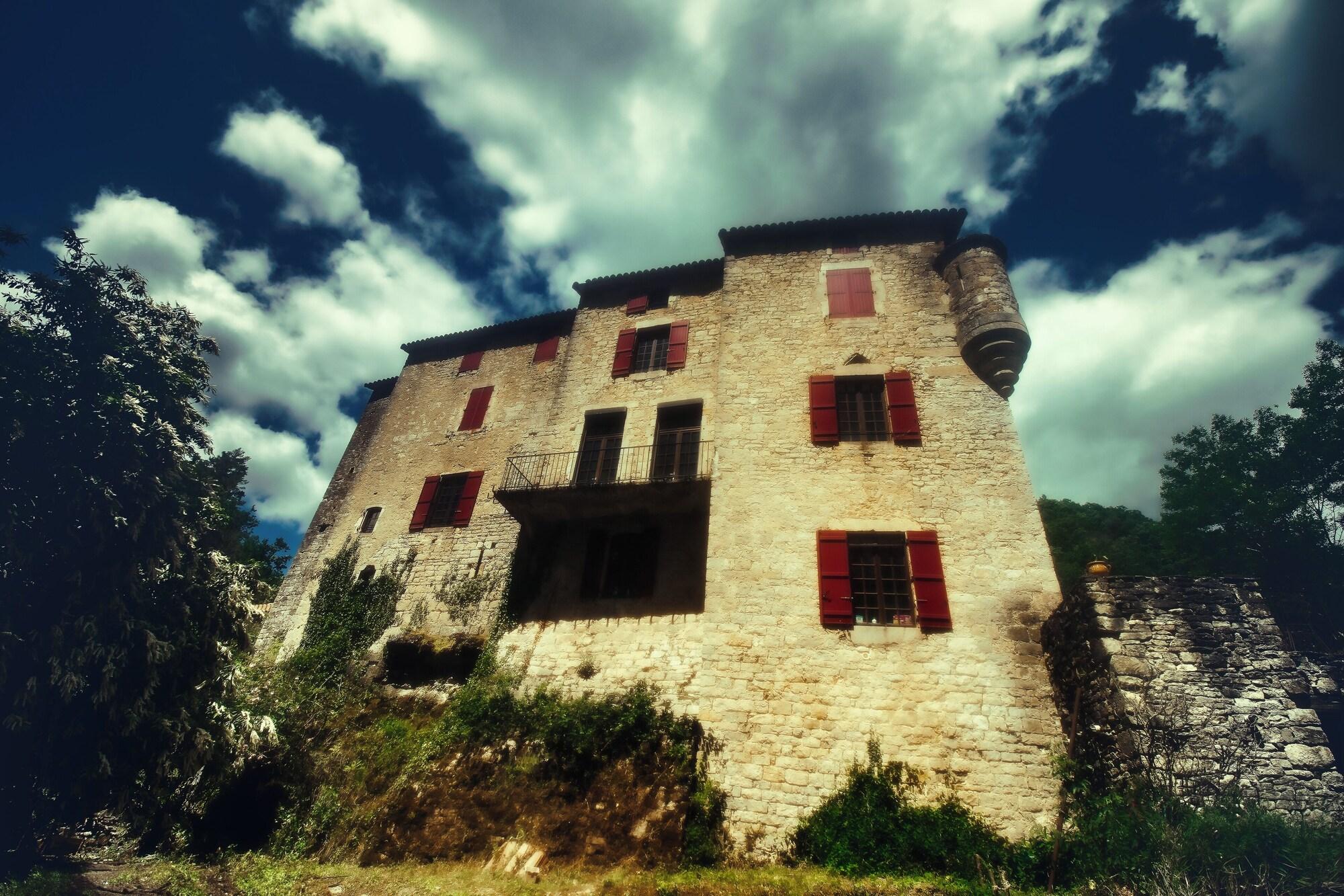 Varios Le Château de Sorgues