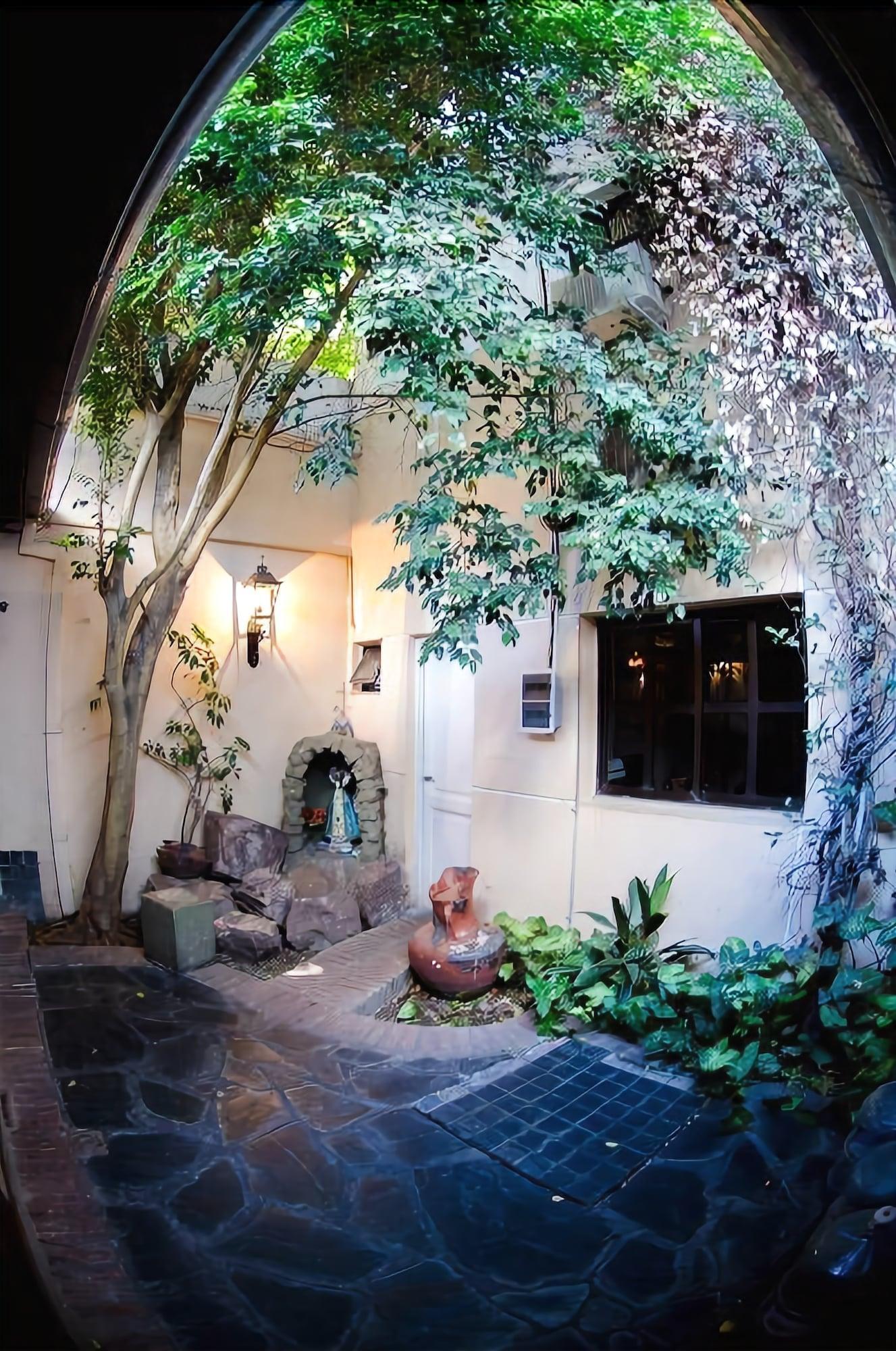 Vista Exterior Hostal Casa Del Peregrino