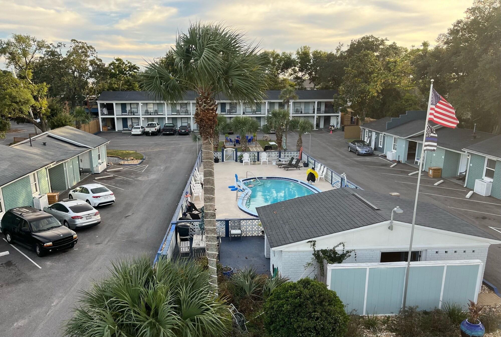 Varios Gulf Coast Inn