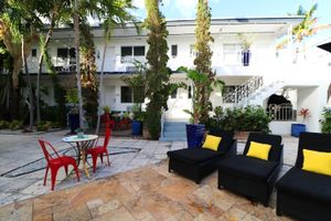 Alojamiento - Beachside All Suites Hotel