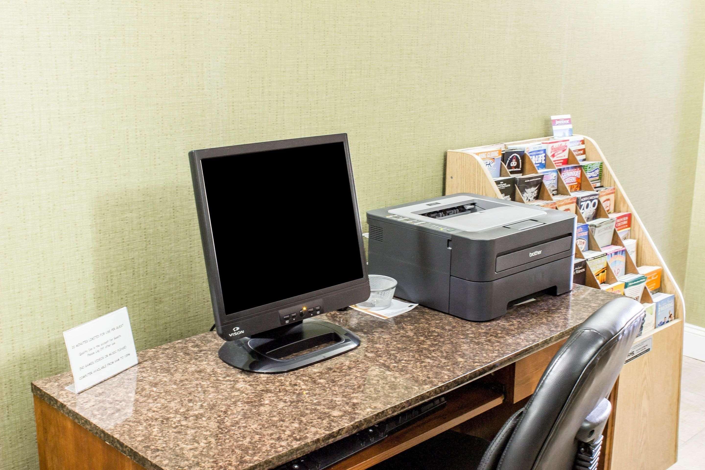 Centro de Negocios Quality Inn Selma - Smithfield