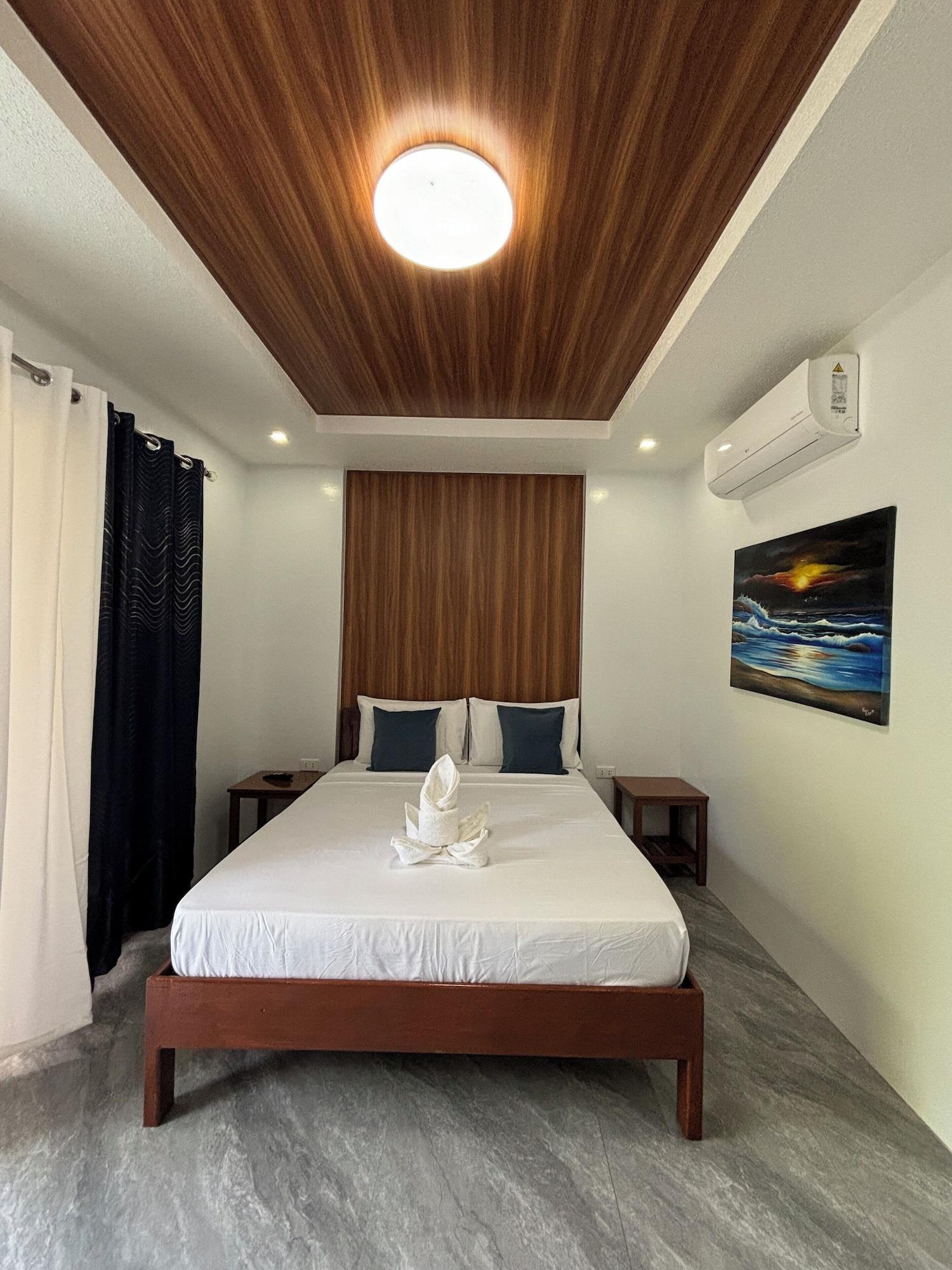 Varios Alona Grove Tourist Inn