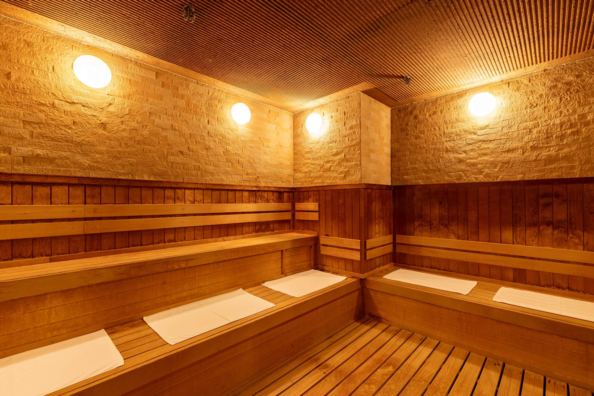 Vista Exterior Hilton Tokyo Narita Airport