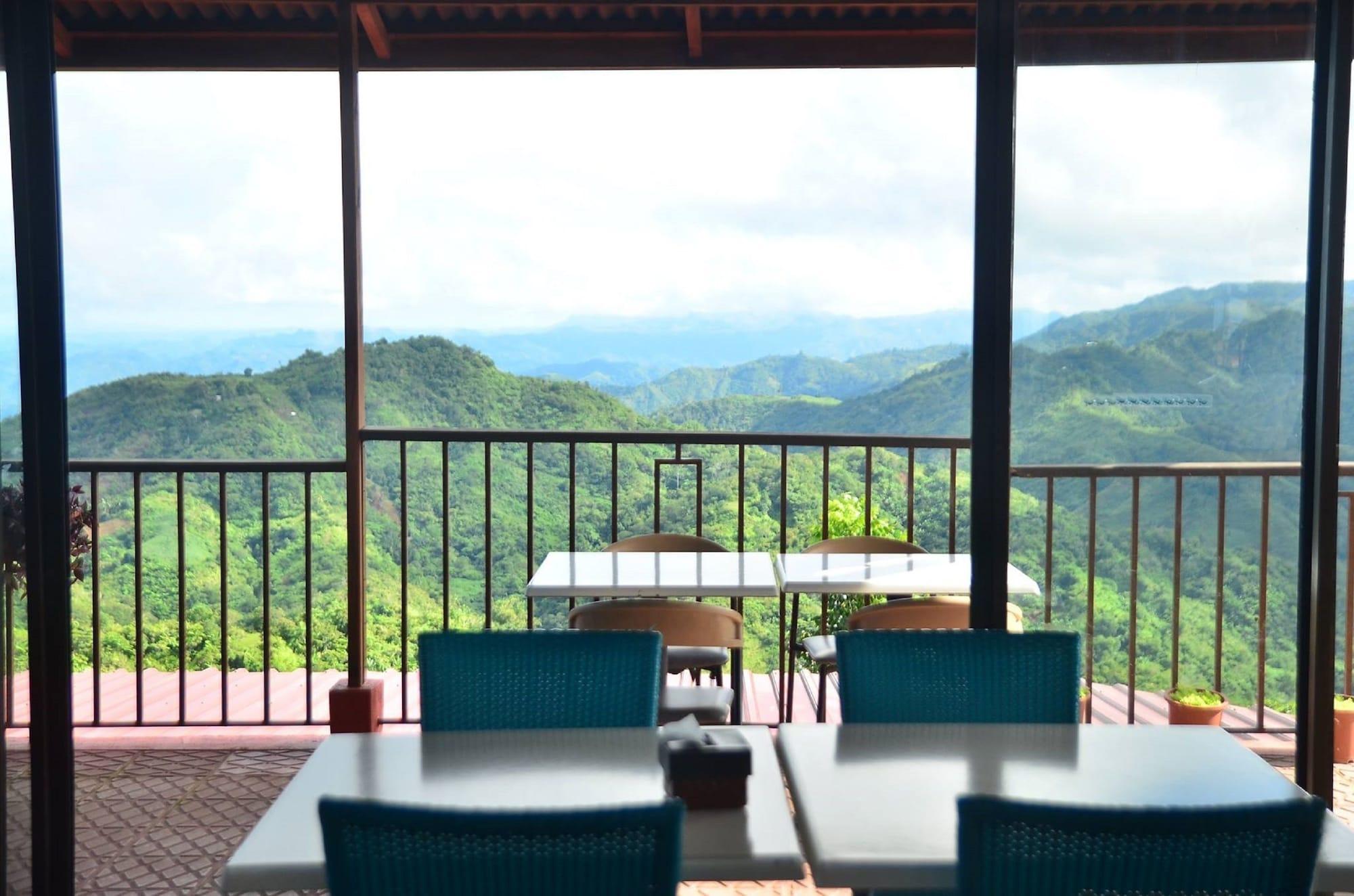 Restaurant West 35 Eco Mountain Resort