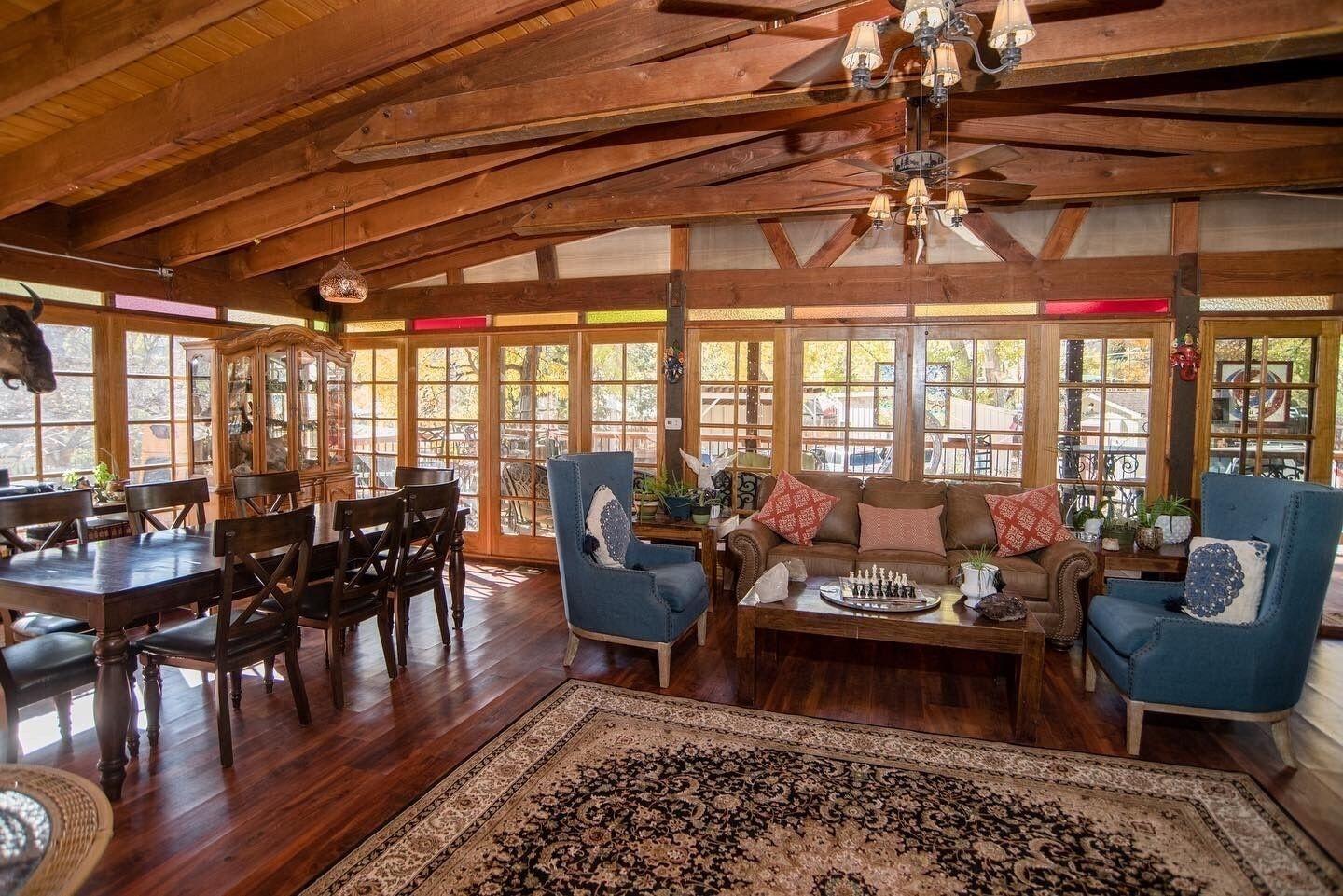 Vista Lobby Cliff House Lodge B&B