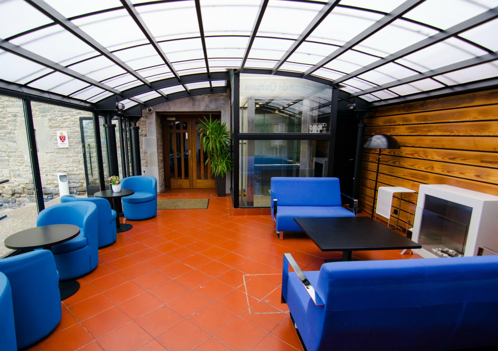 Vista Lobby Arcos de Quejana