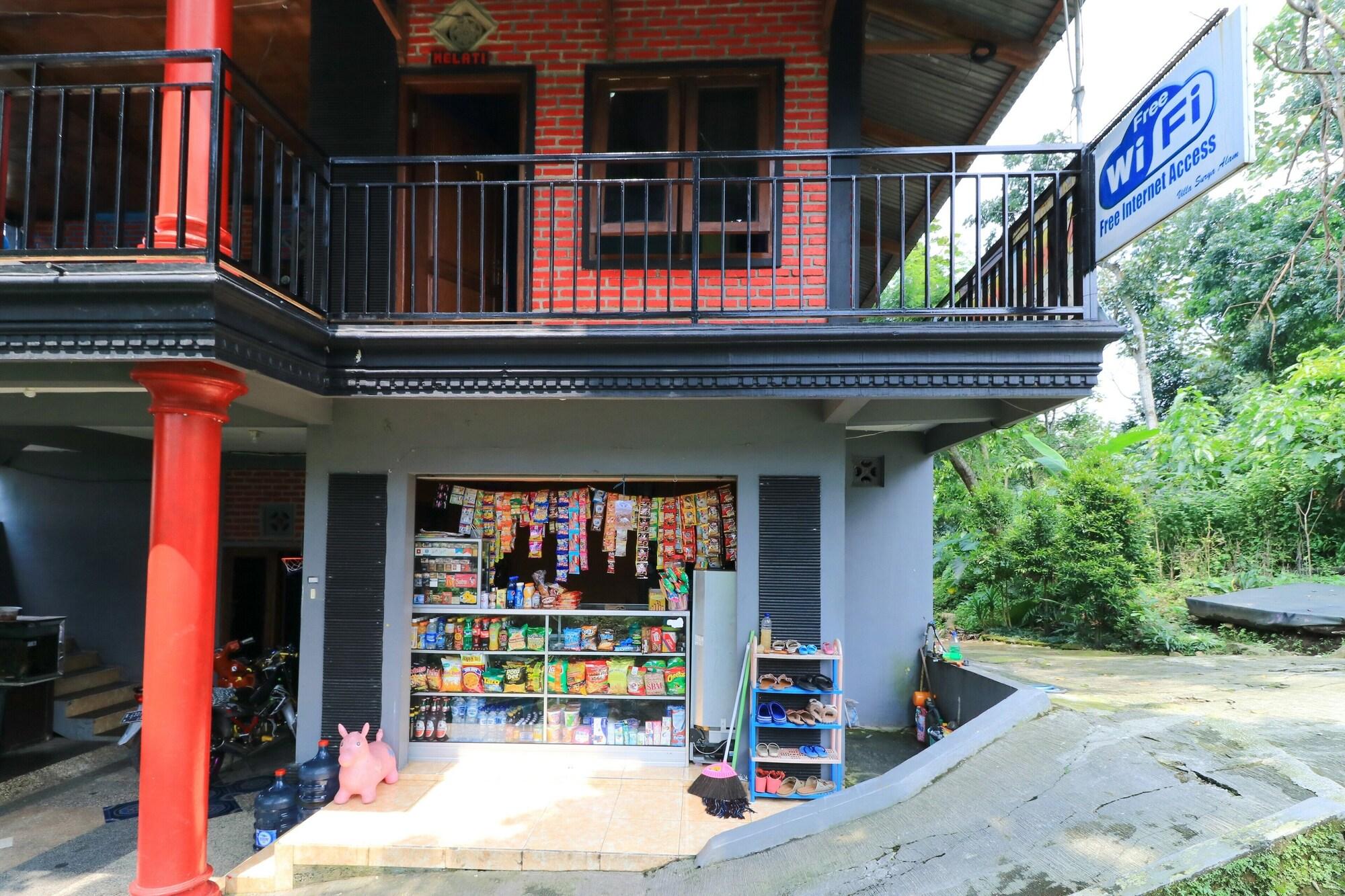 Vista Exterior Penginapan Villa Surya Alam