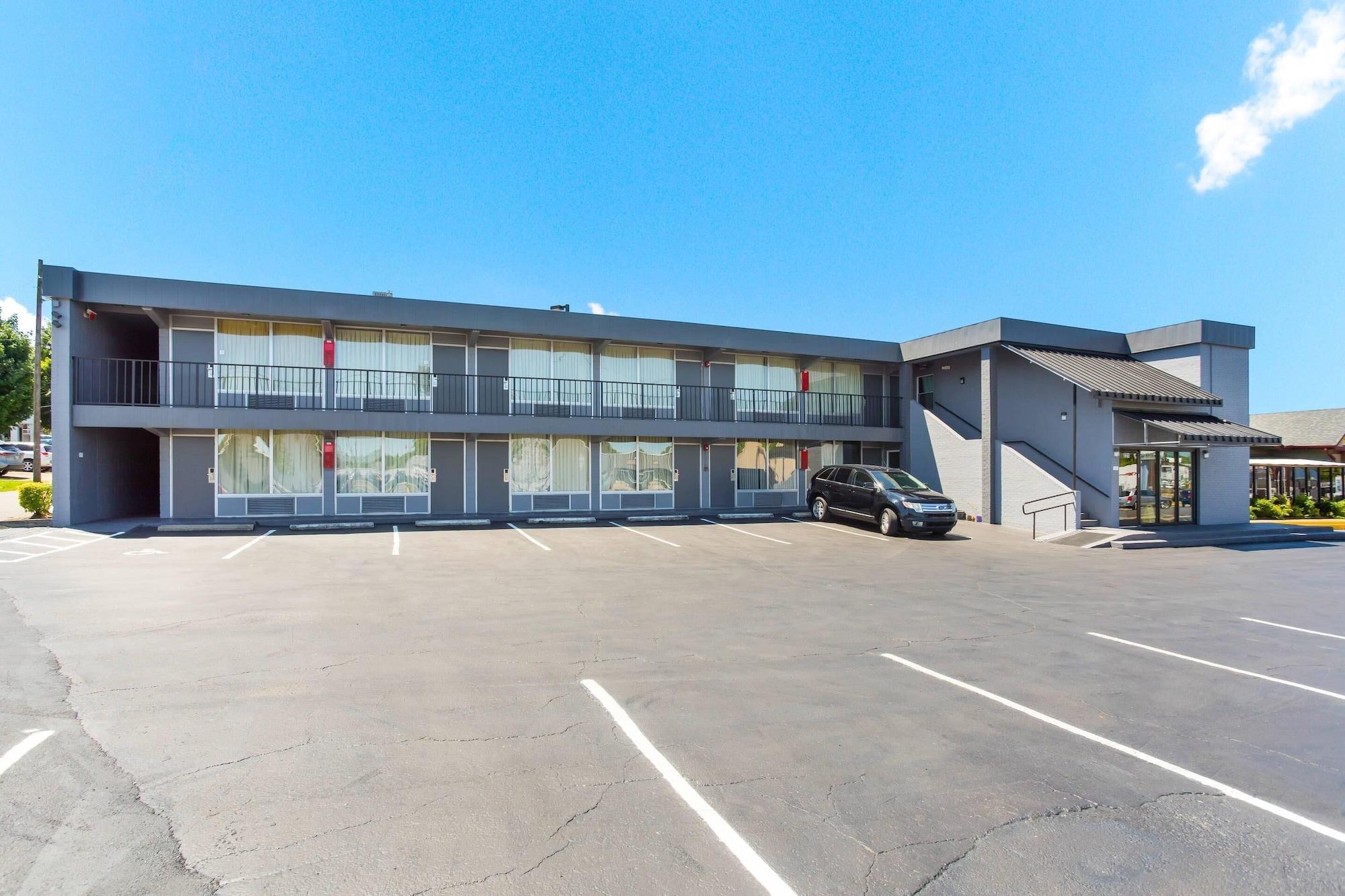 Vista Exterior Econo Lodge Gallatin - Metro Nashville