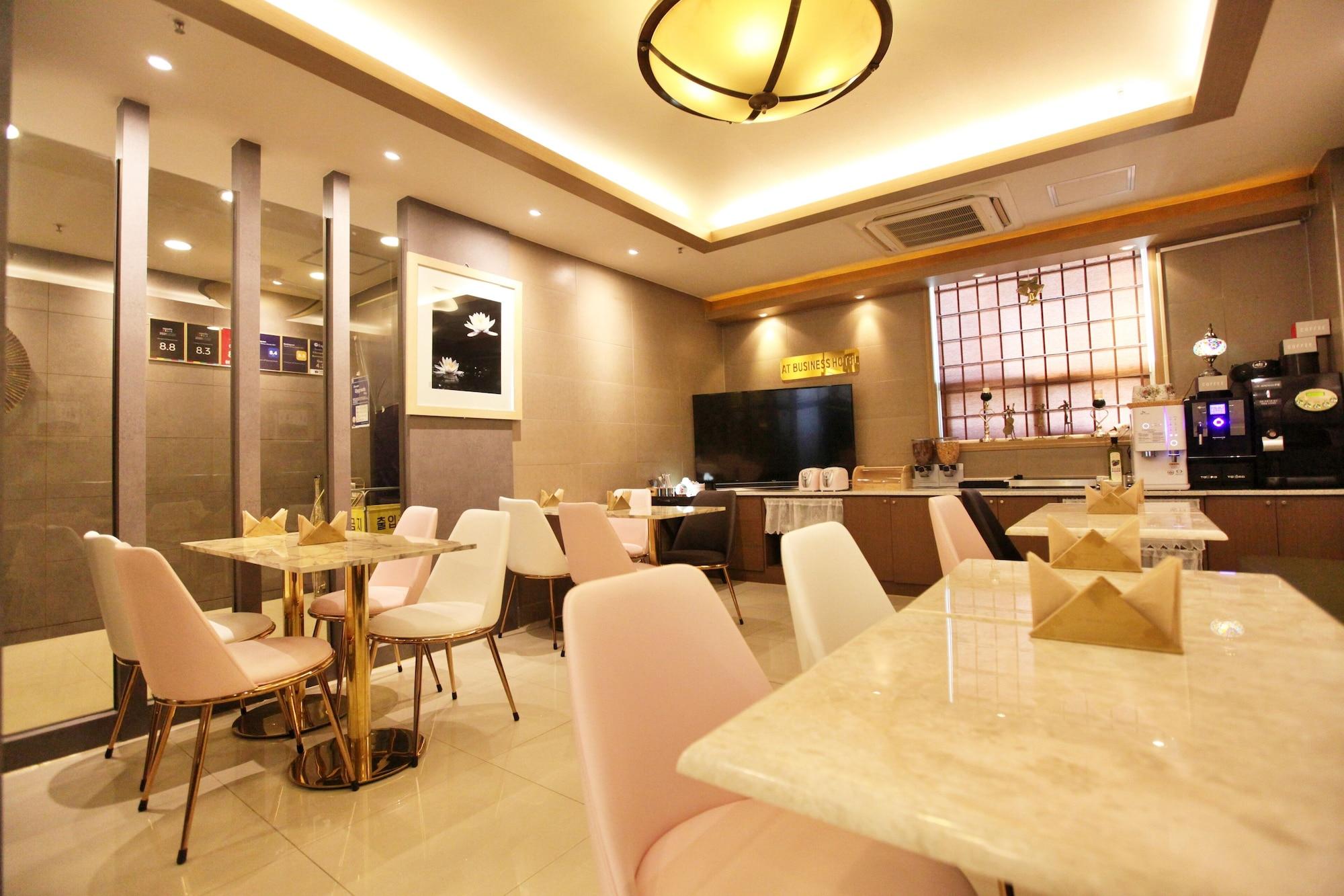 Vista Lobby Changwon AT Business Hotel